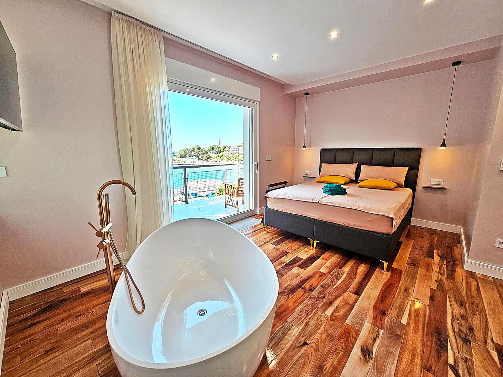 Luxury Seaside House Noble- Location In Town Gasthuis