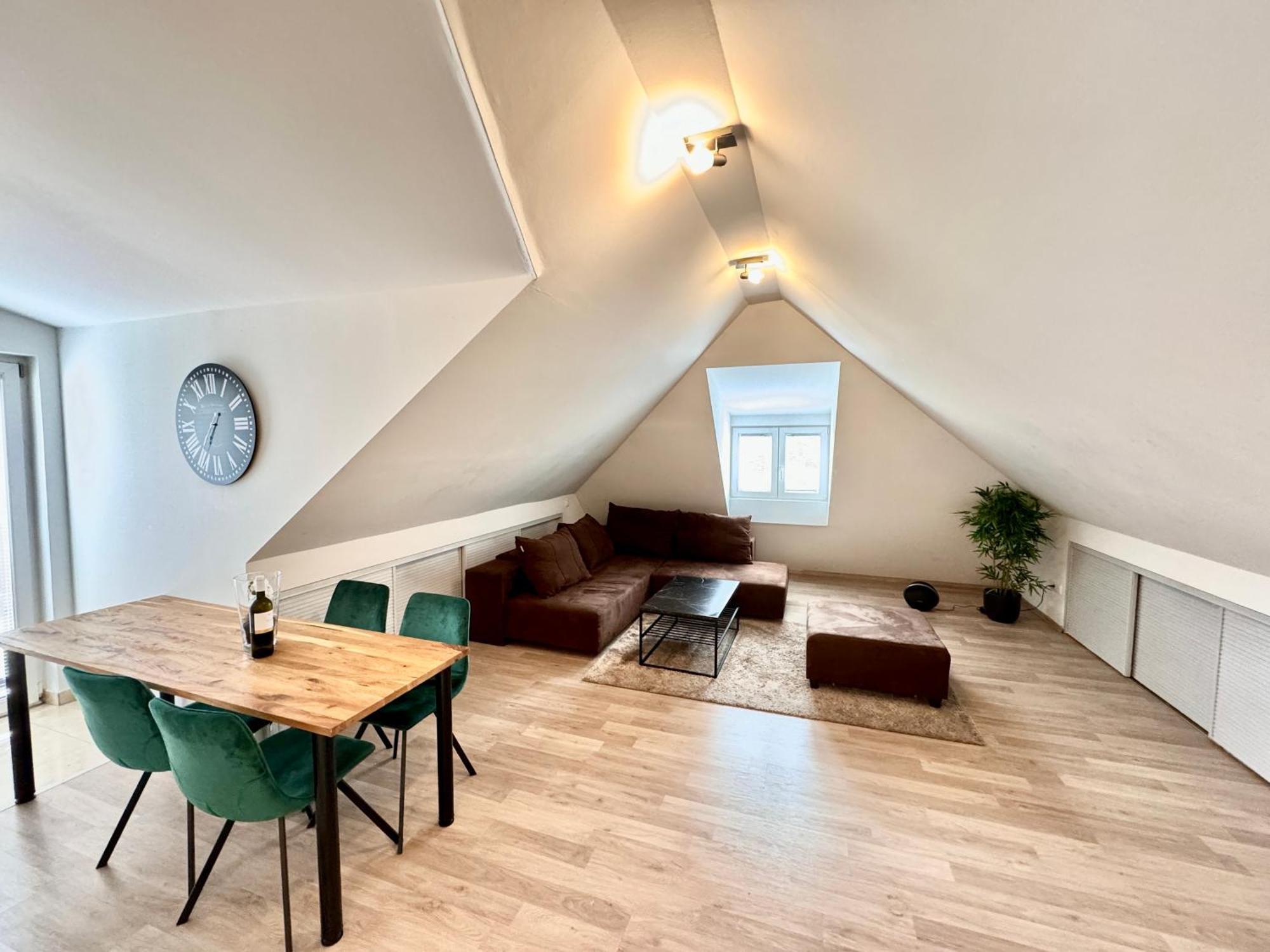 Modern, Spacious With Free Car Parking Appartement Split