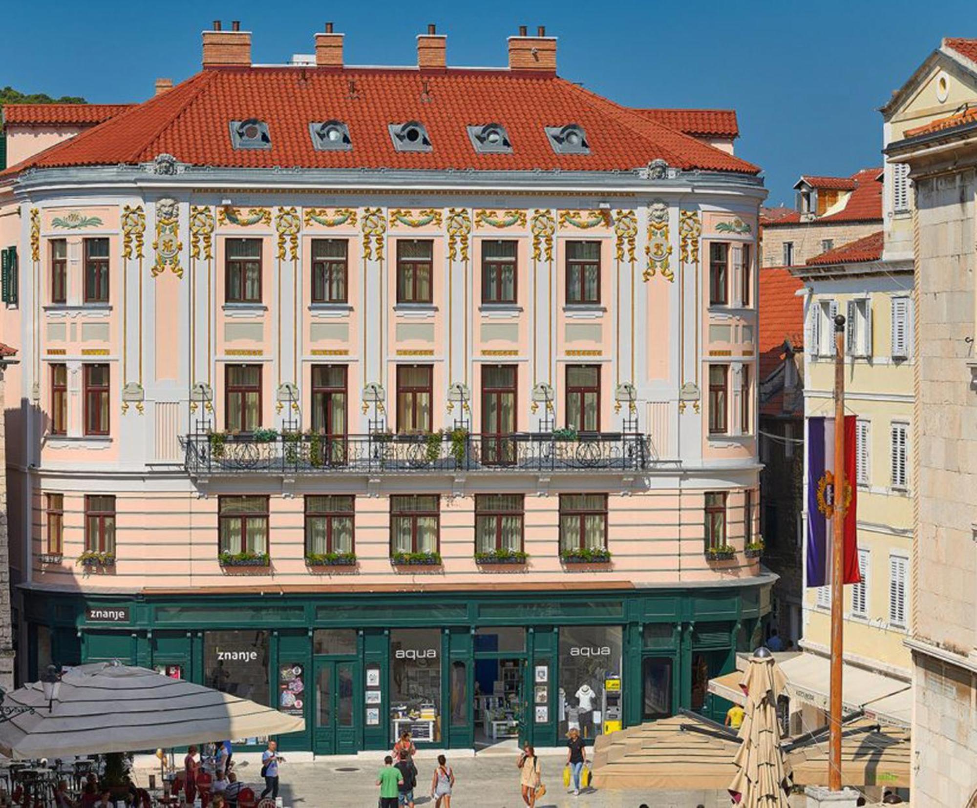 Royal Piazza Guest house 4*