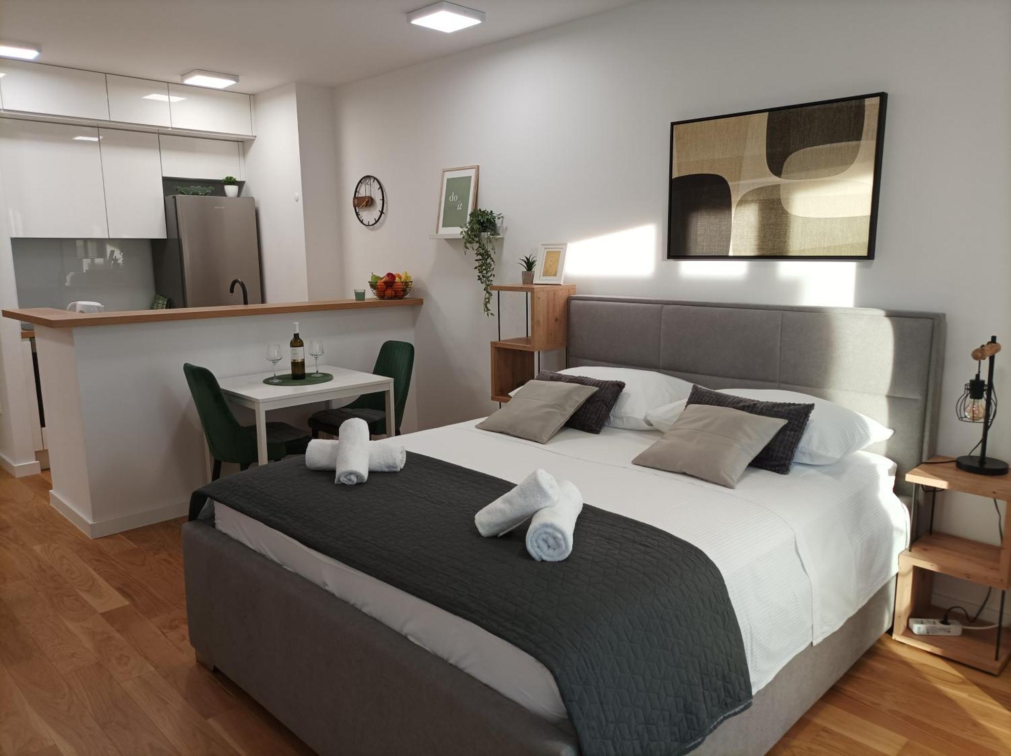 Alta Apartment Split