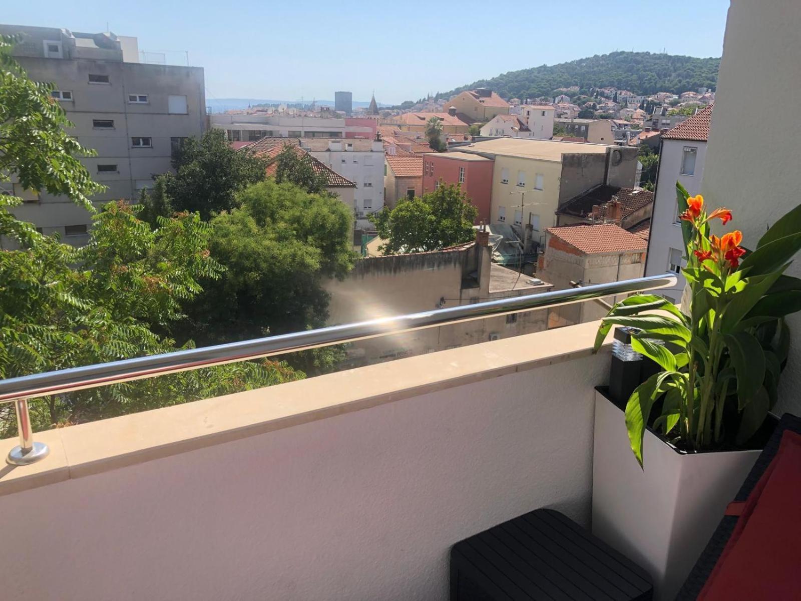 Sandra Apartment Split