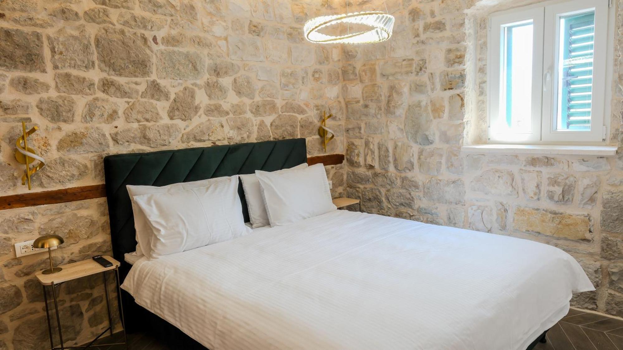 Prisca Luxury With Breakfast Acomodação com café da manhã  Split