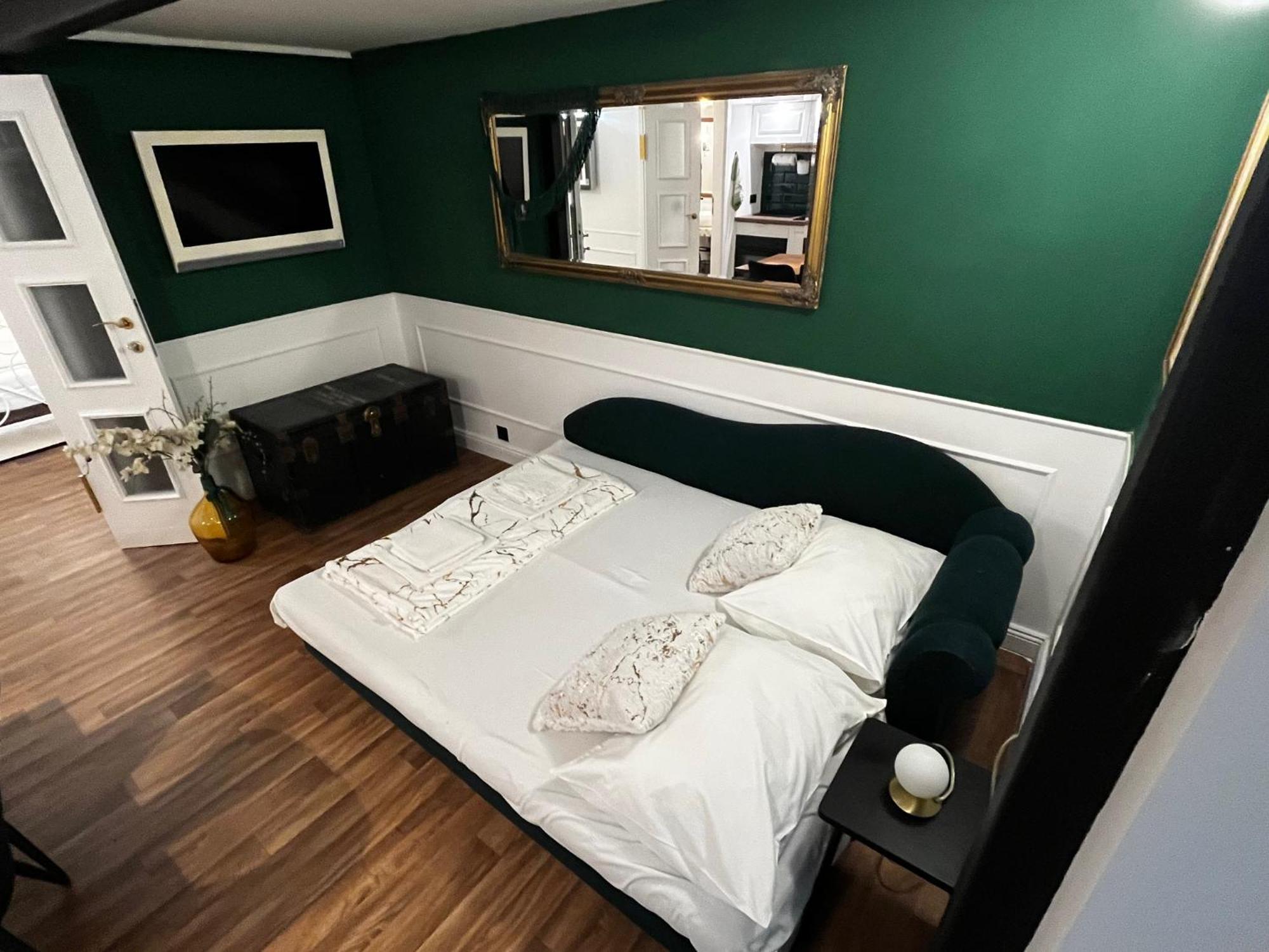 Db Interiors * Split