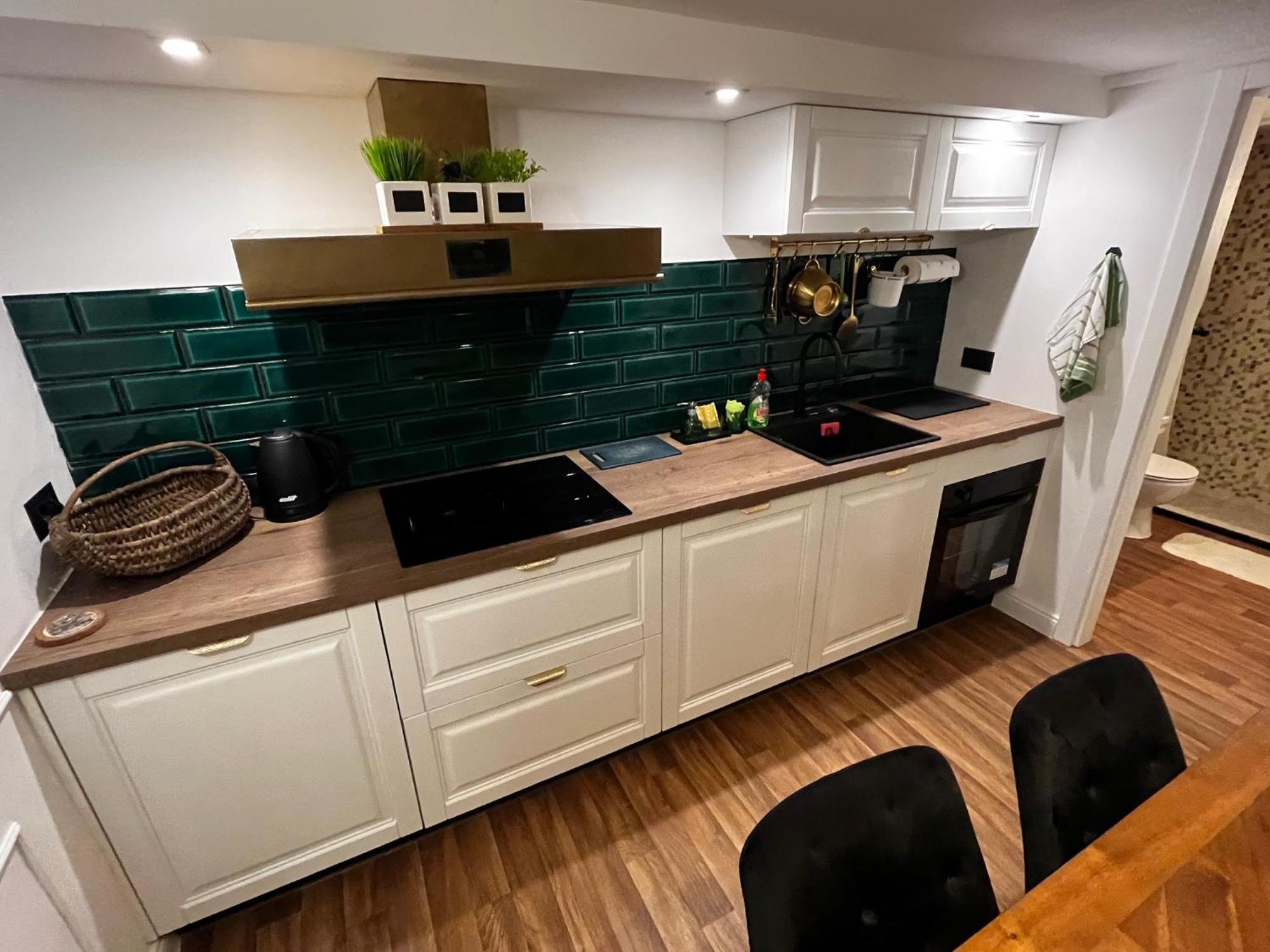 Db Interiors Apartman *