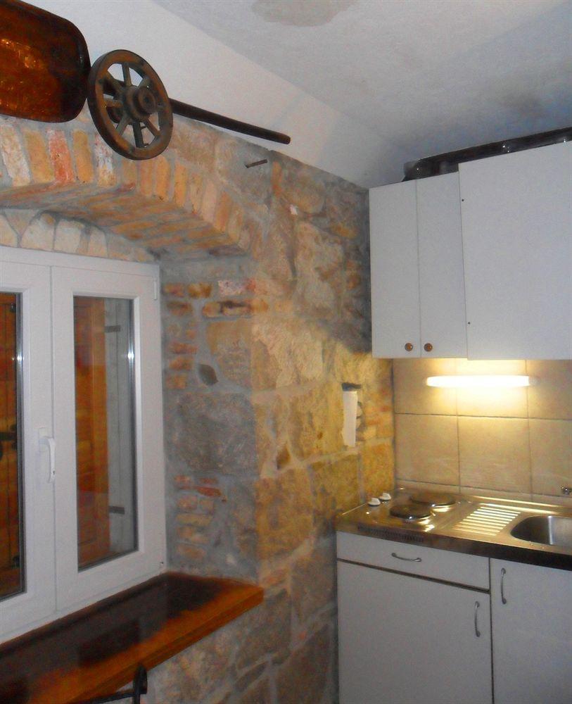 Stonehouse 3*