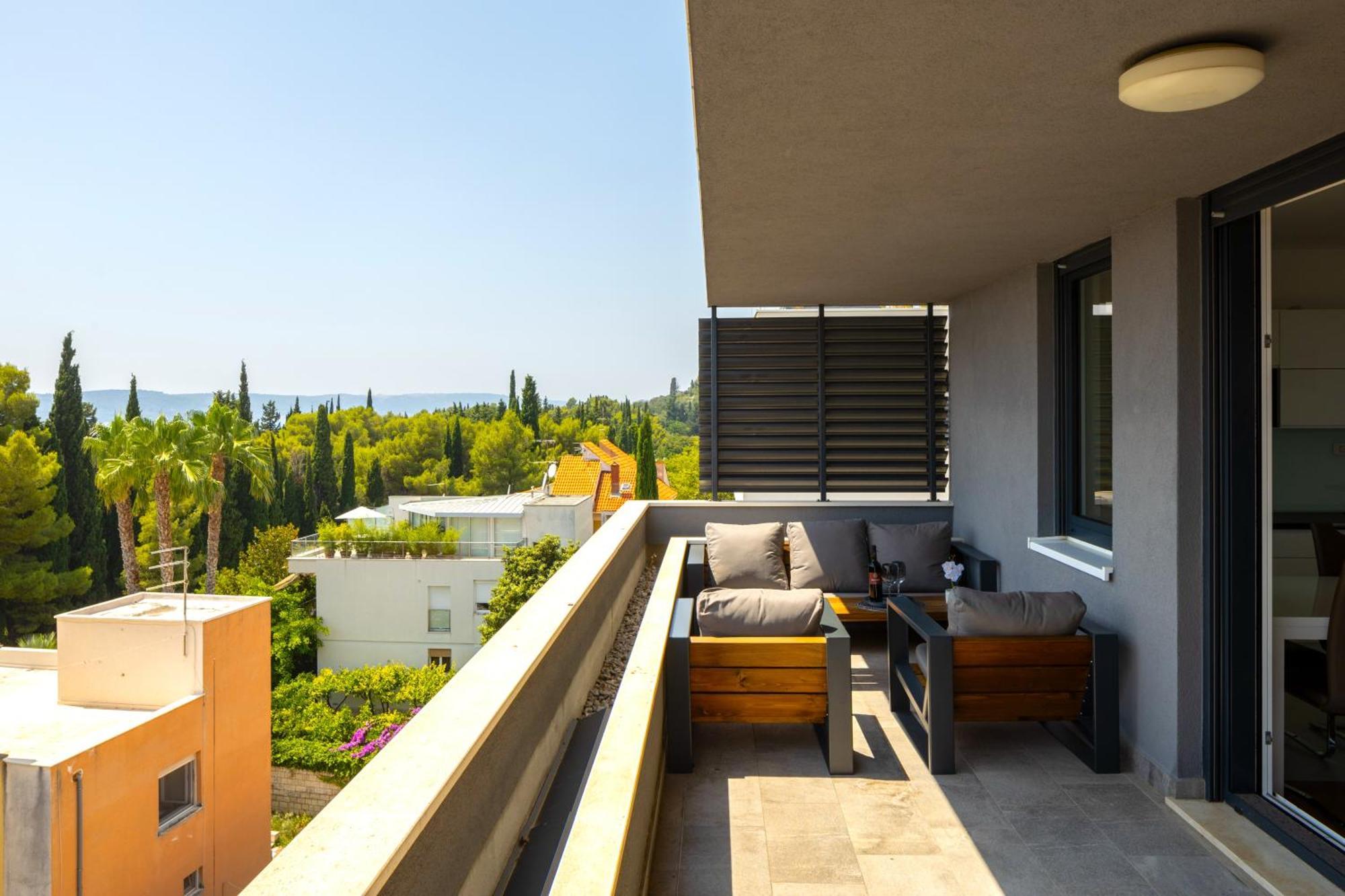 Luxury Bella Vista Holidays @ Kasuni Beach Apartment