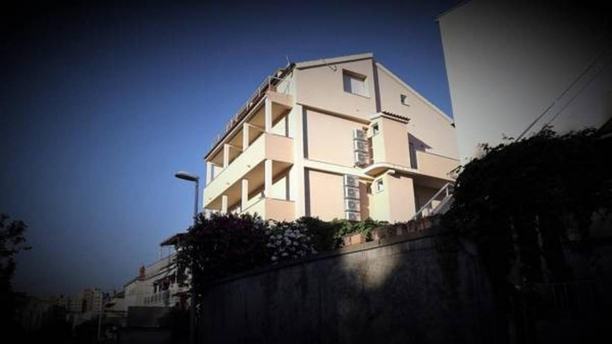 Holidays 3 Apartment Split