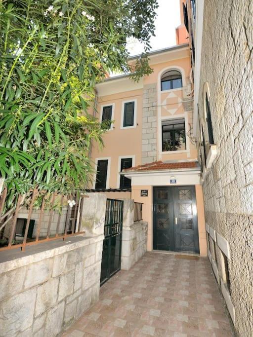 Apartment Brand New 2024 Garden View
