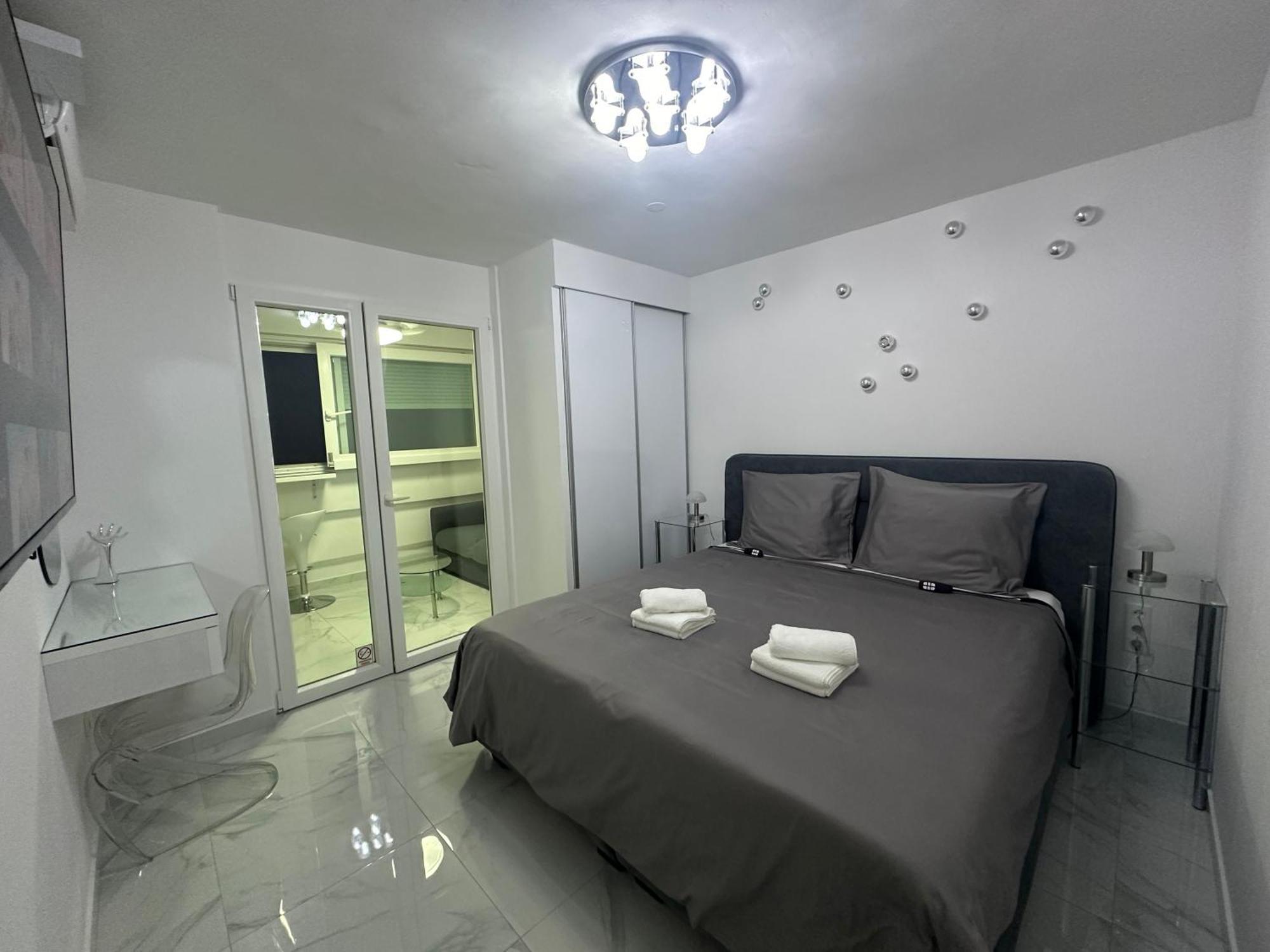 Apartment Galaxy - Futuristic *