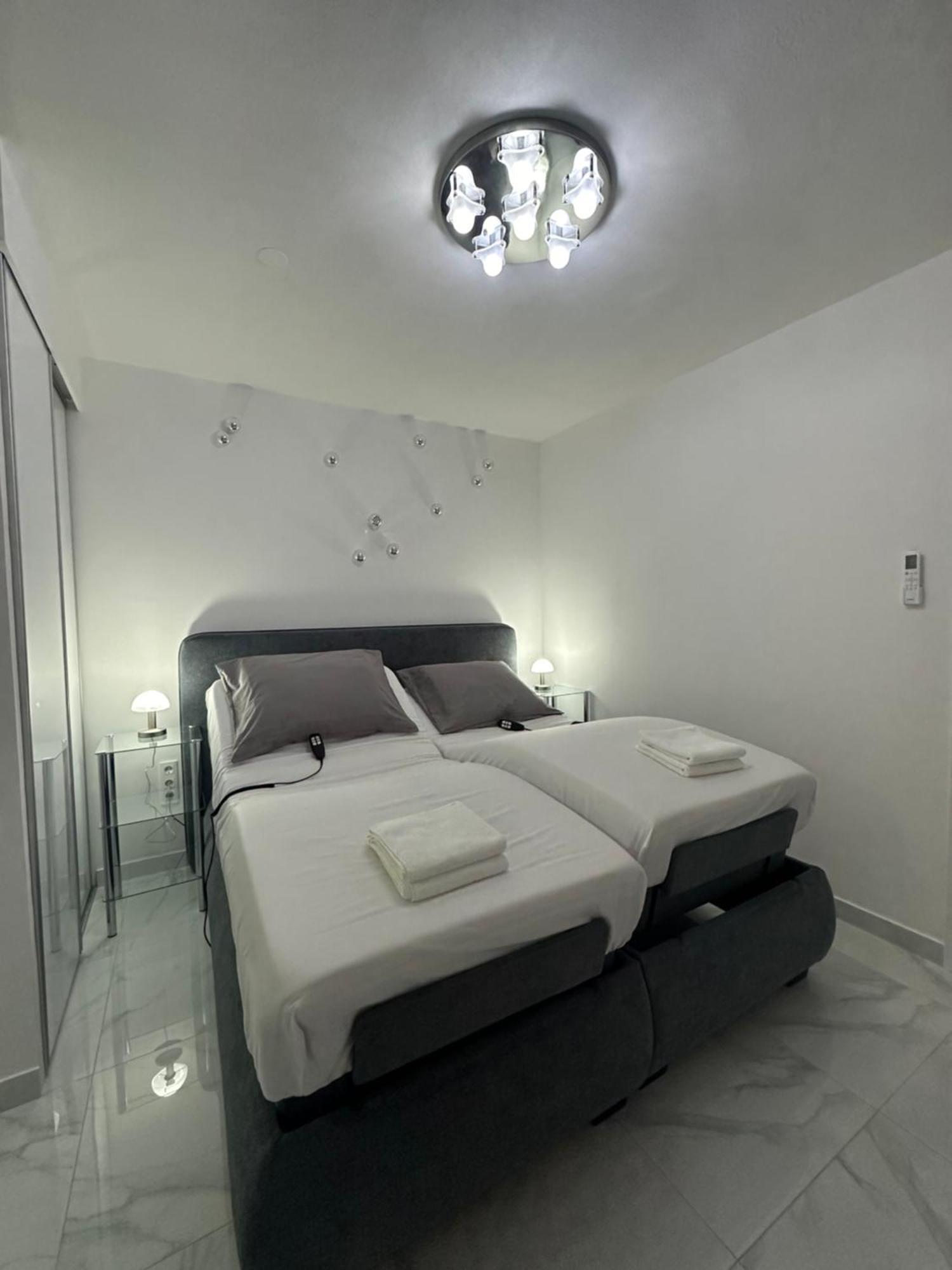 Galaxy - Futuristic Apartment