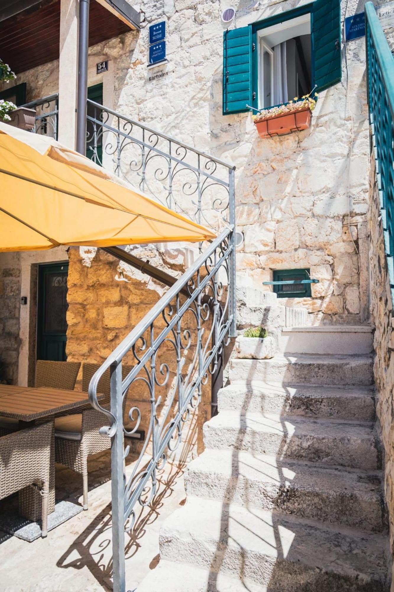 Apartments & Room Kartolina * Split