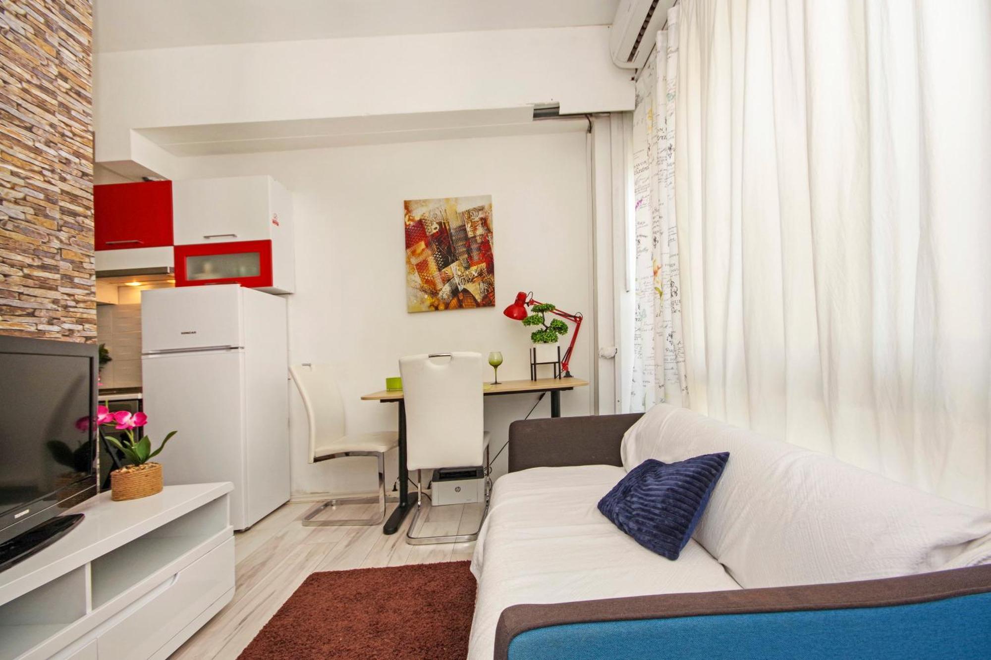 Holiday House *