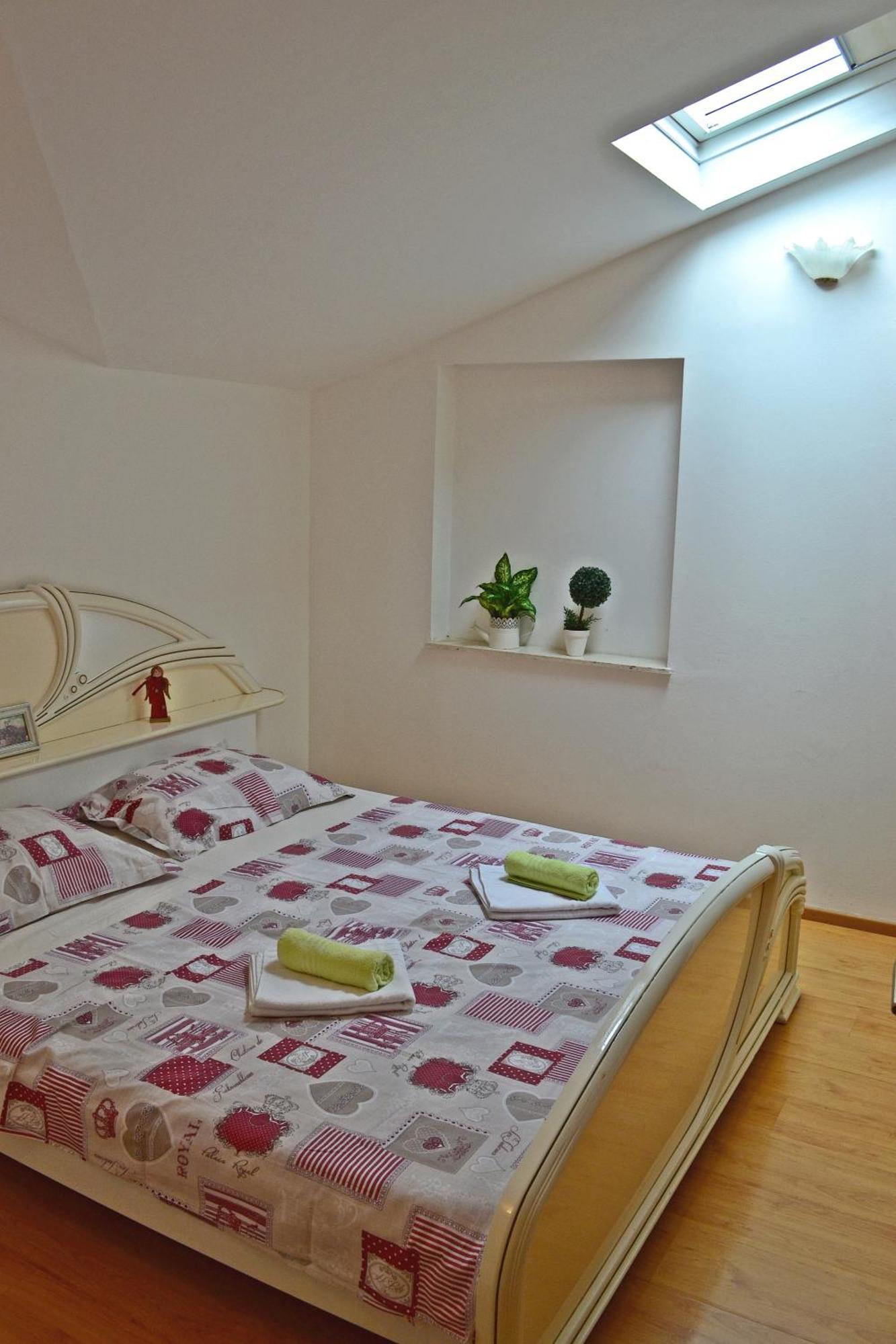 Holiday House *