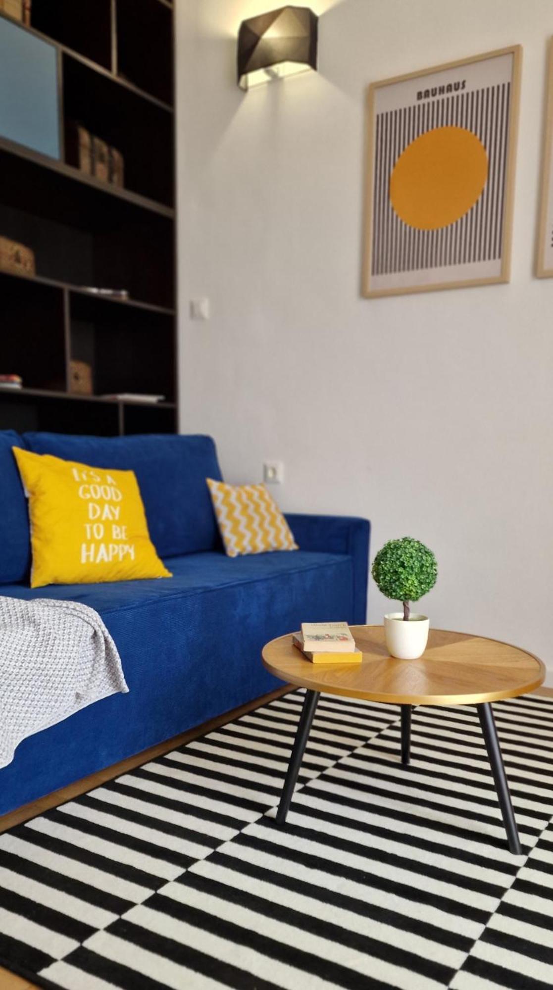 Happy Place Apartment *