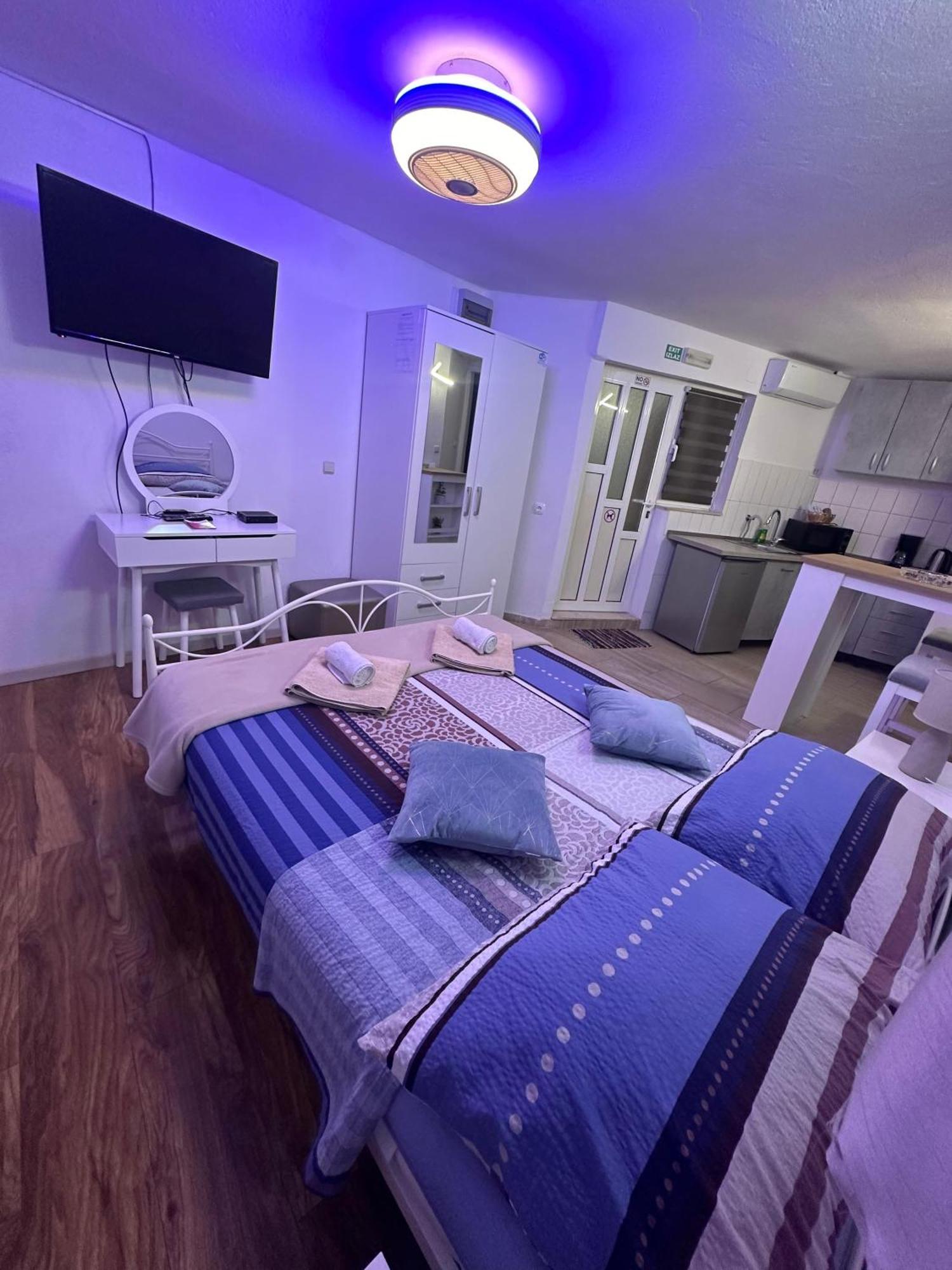 M&m Apartment Split