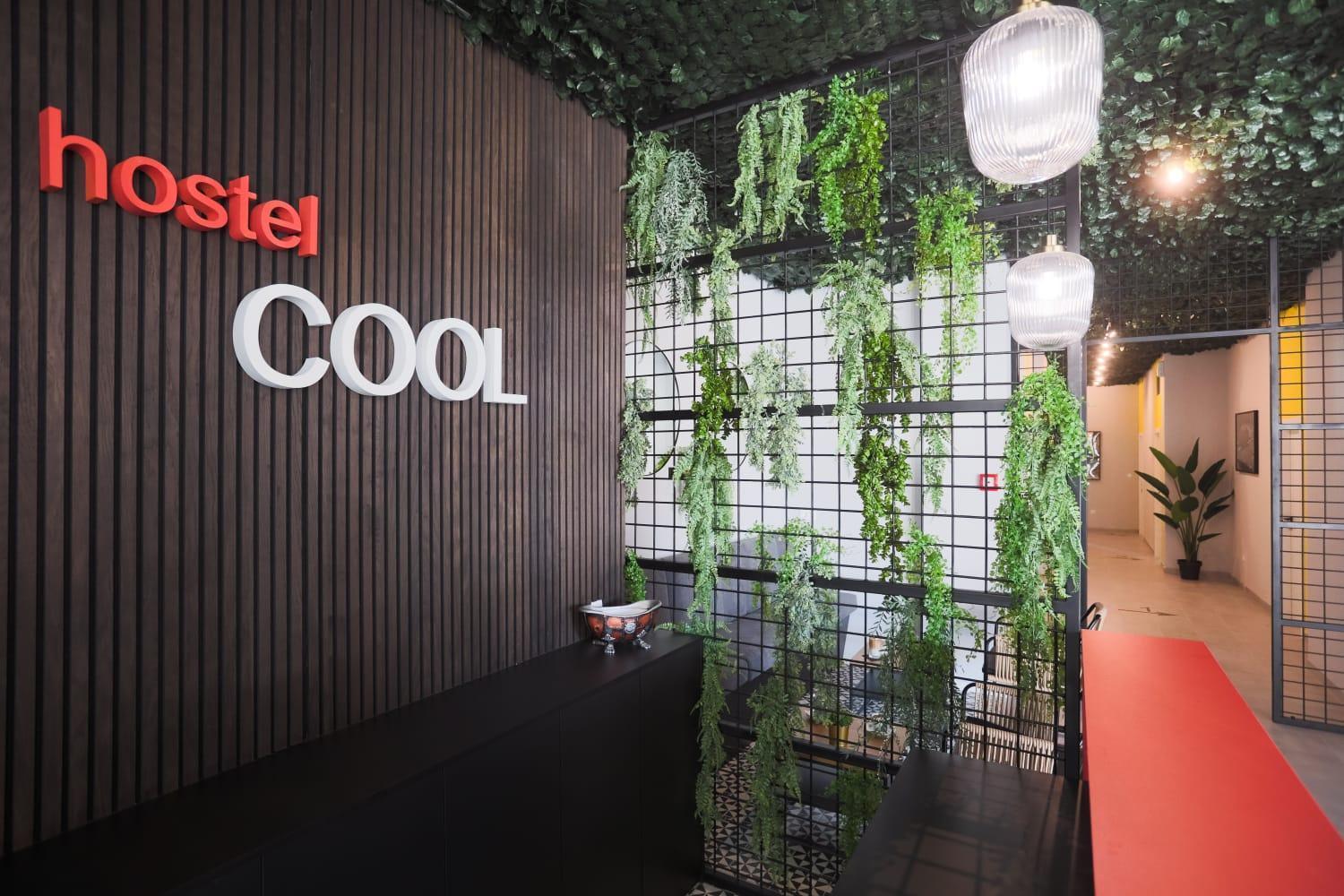 Cool , Hostel