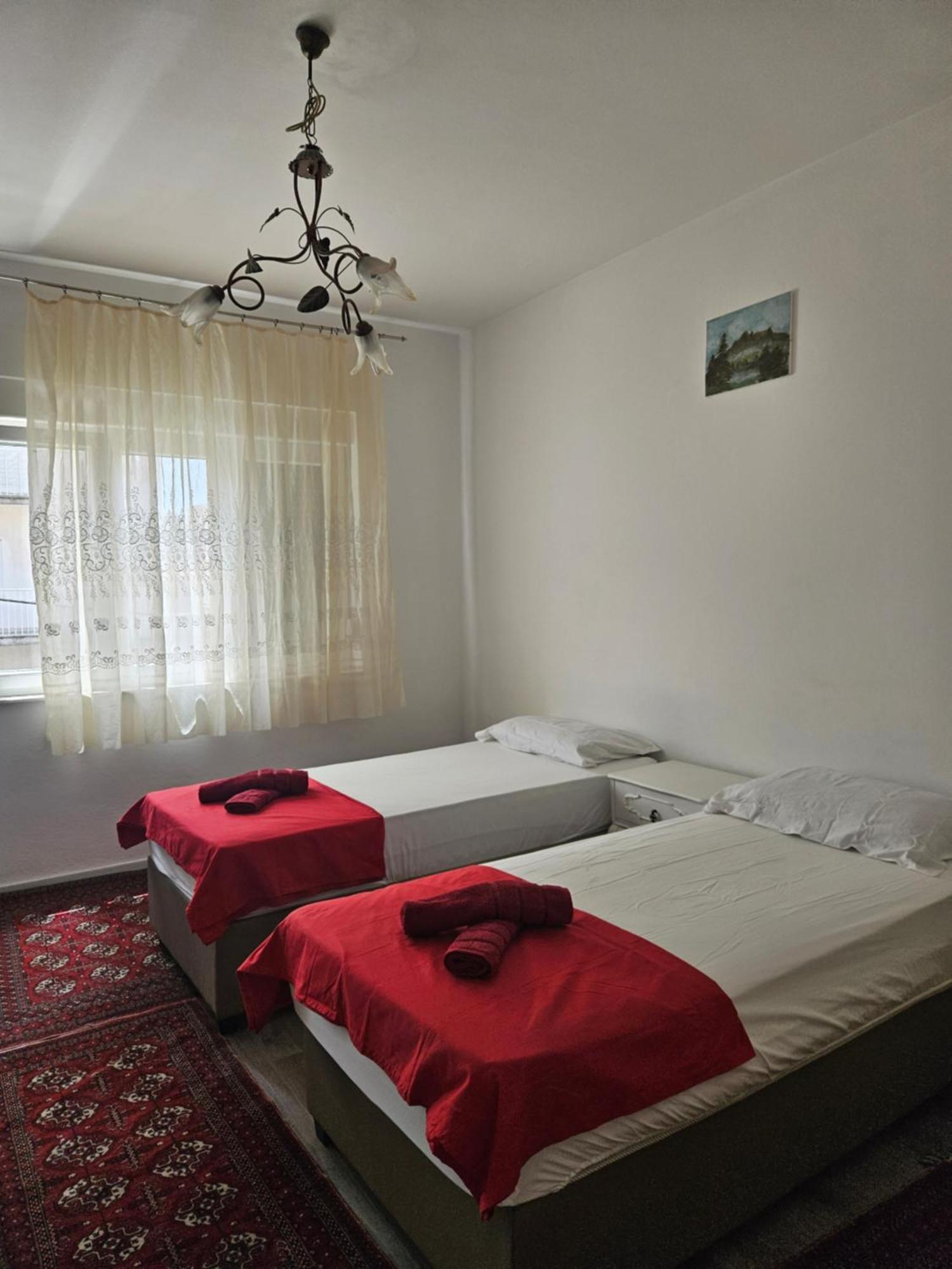 Apartment West Gate Split