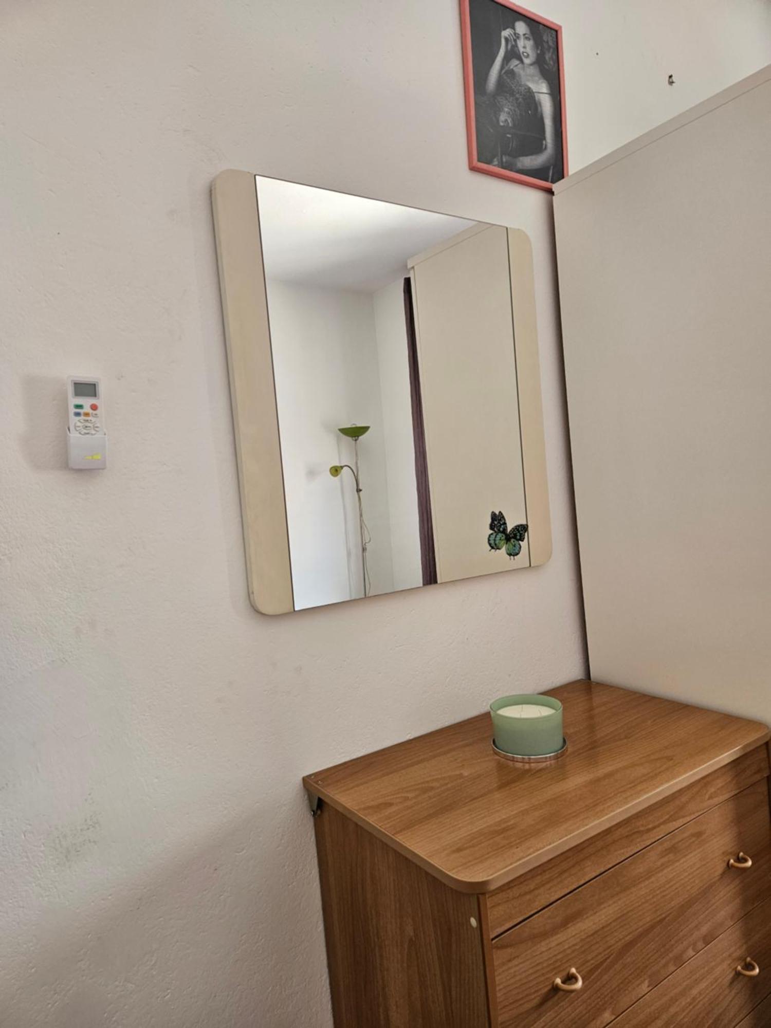 West Gate Apartment Split