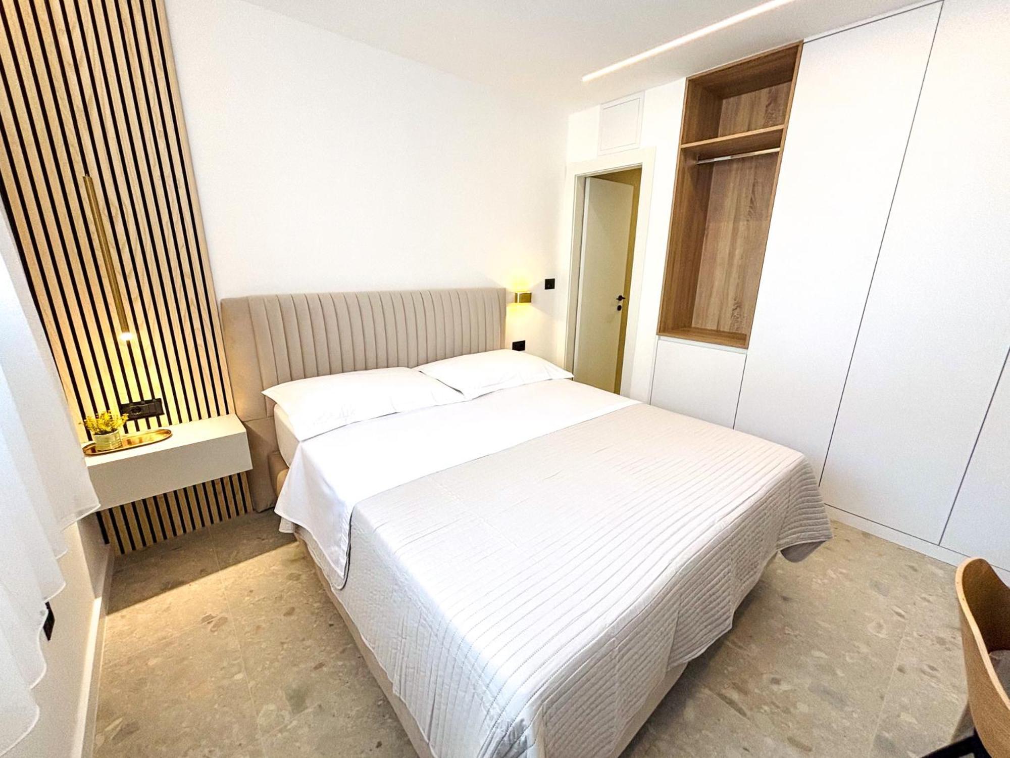 Marthinis Luxury