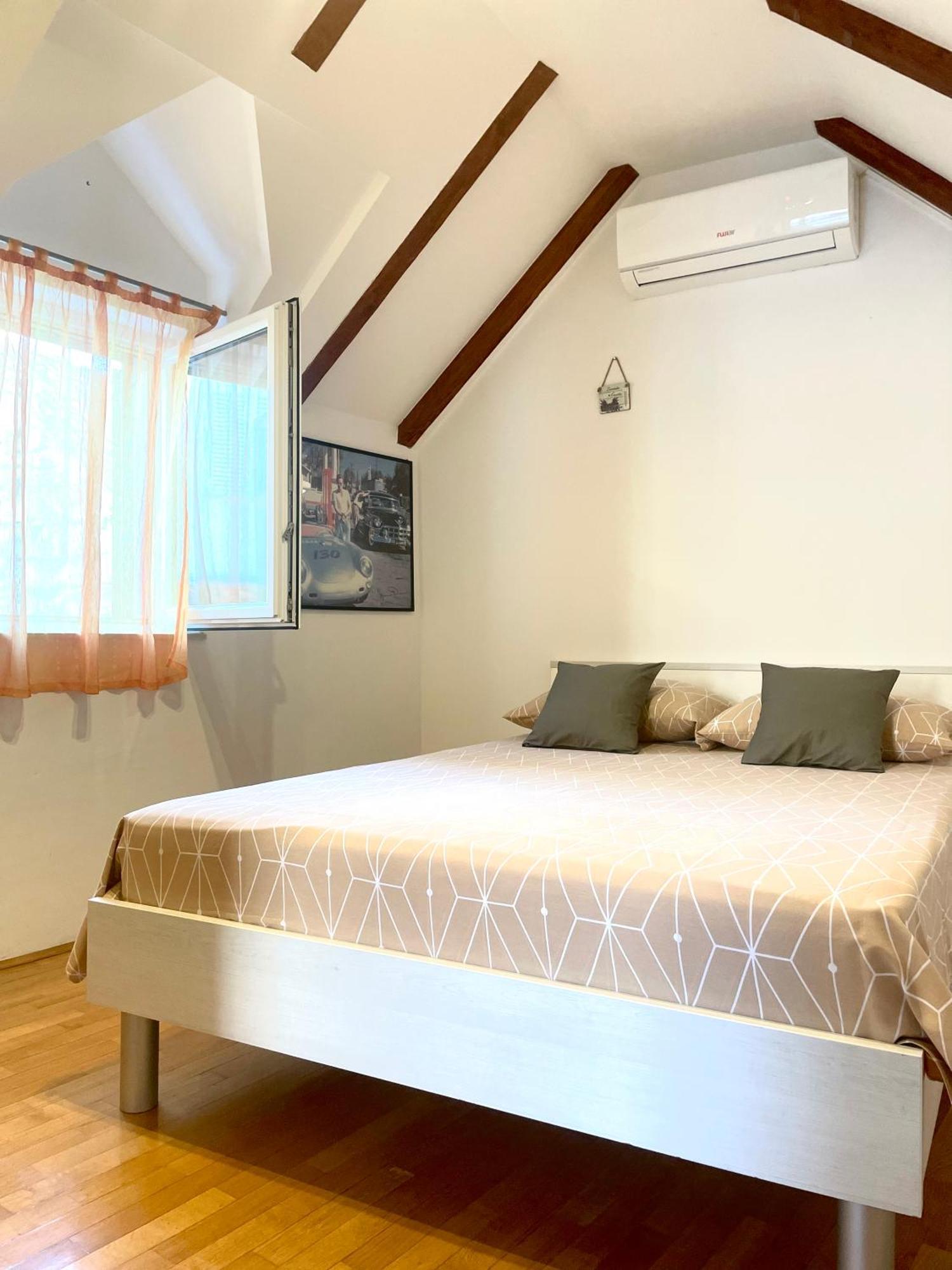 Tara Villa Split