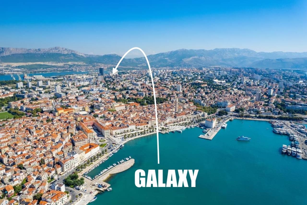 Galaxy - Futuristic Split