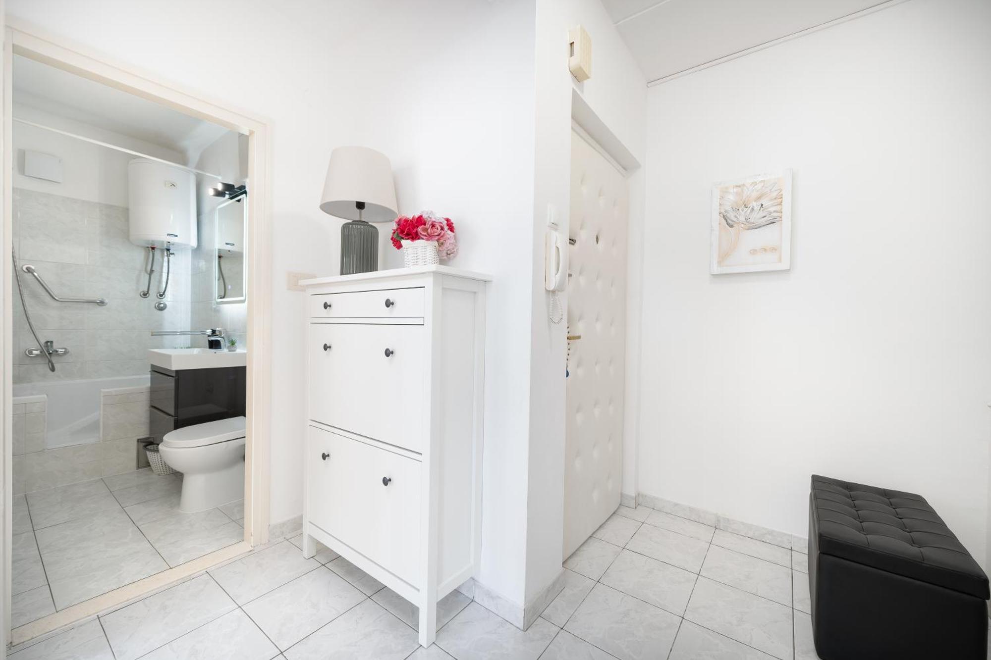 Experience Of Apartment *