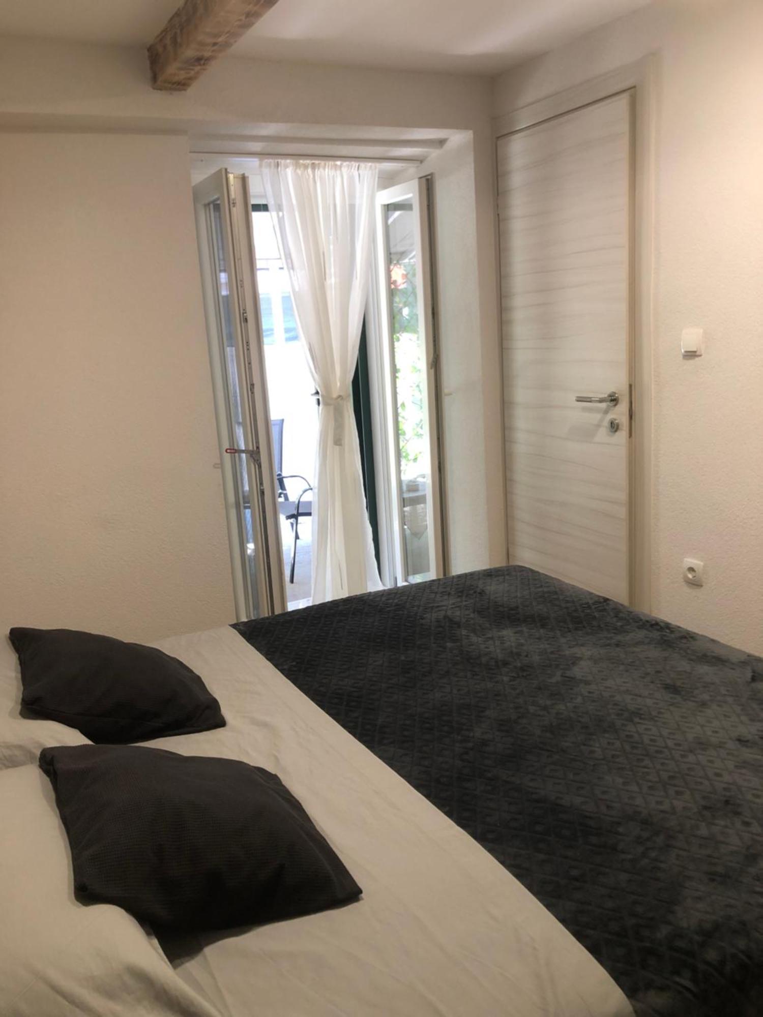 Apartment Blue Moon Split- Free Parking Split