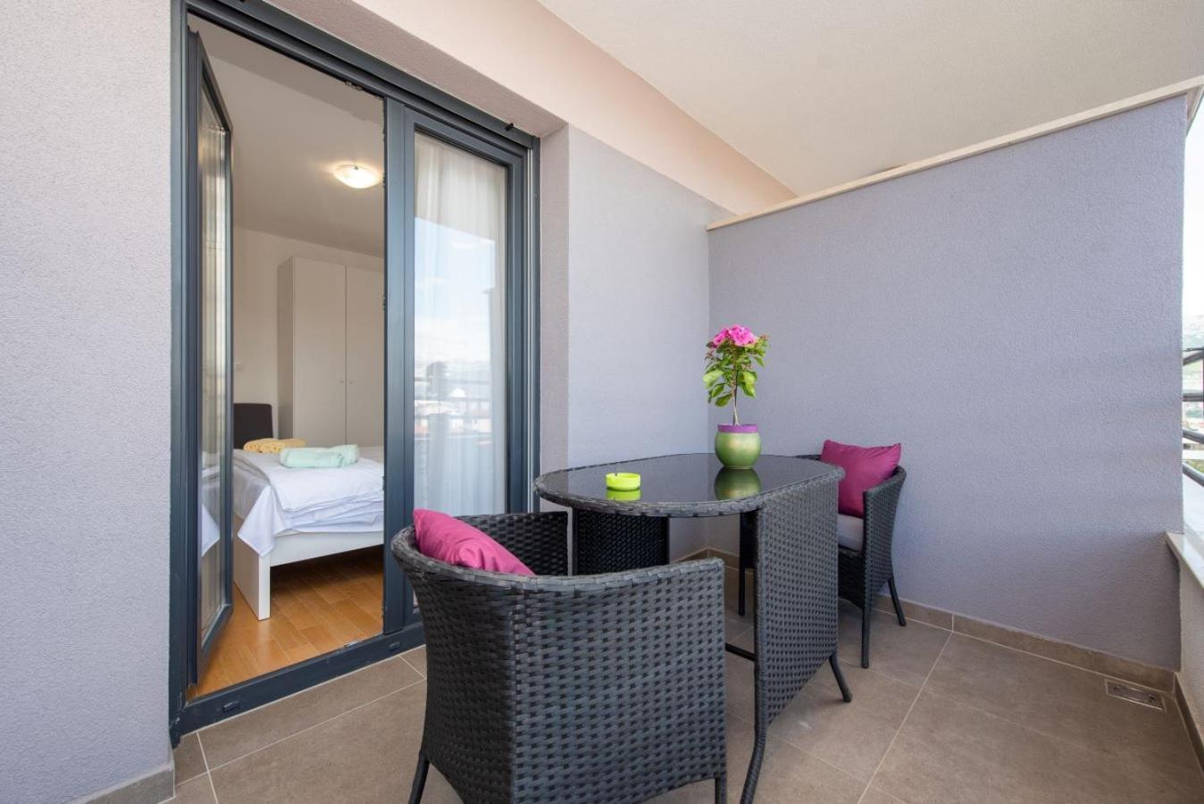 S'akvarel 2 & 3 - Private Garage Apartment Split
