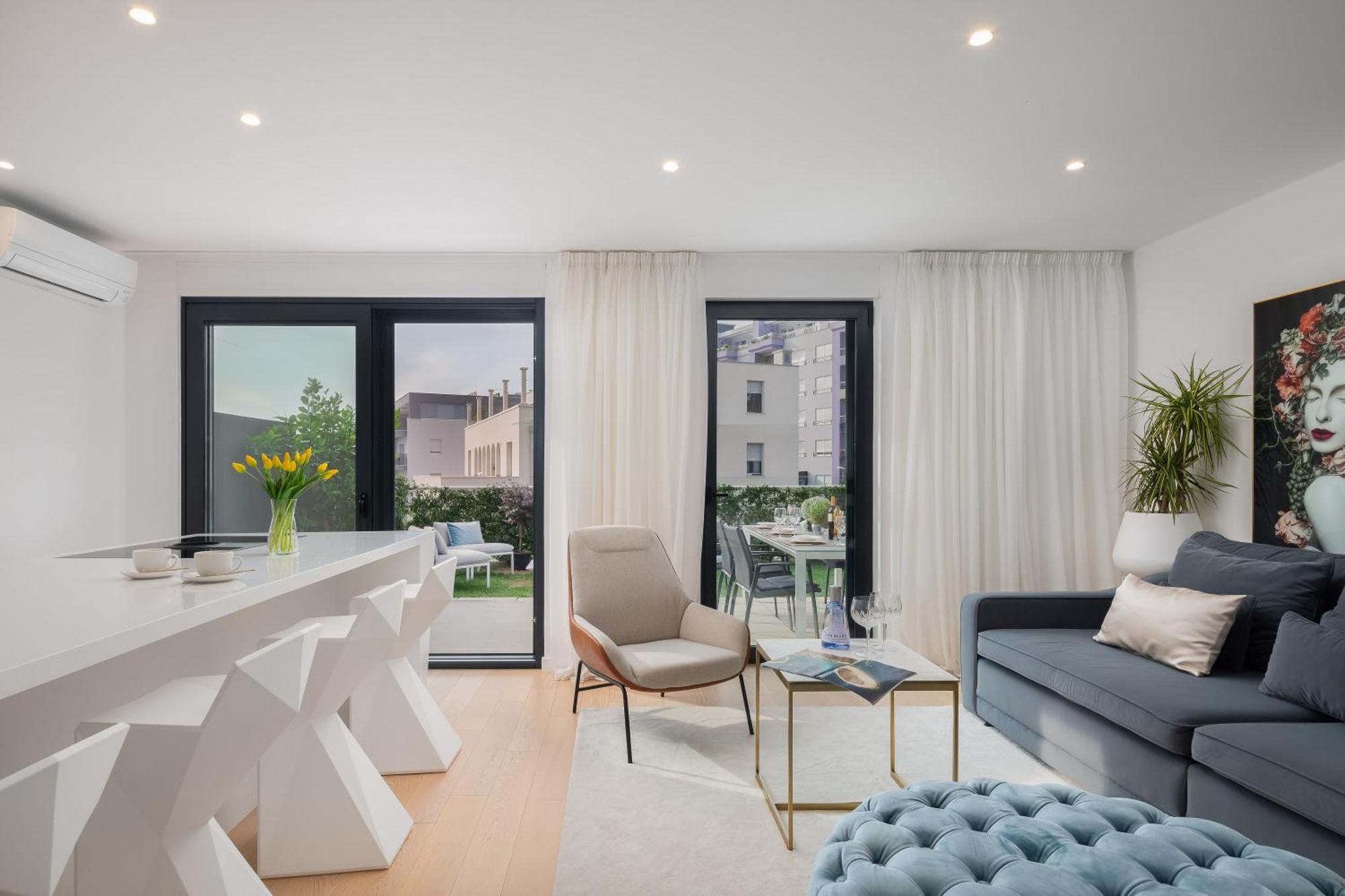 New Luxury With Private Heated Pool And Amazing Garden With Seaview