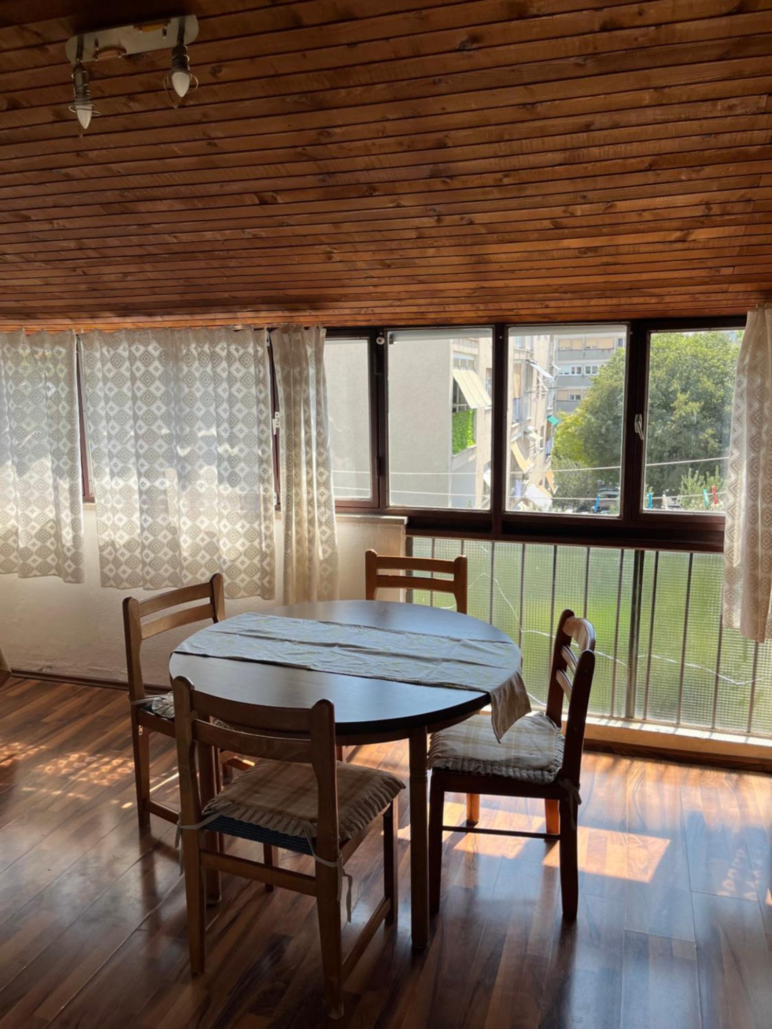 Three Bedroom Laura Split