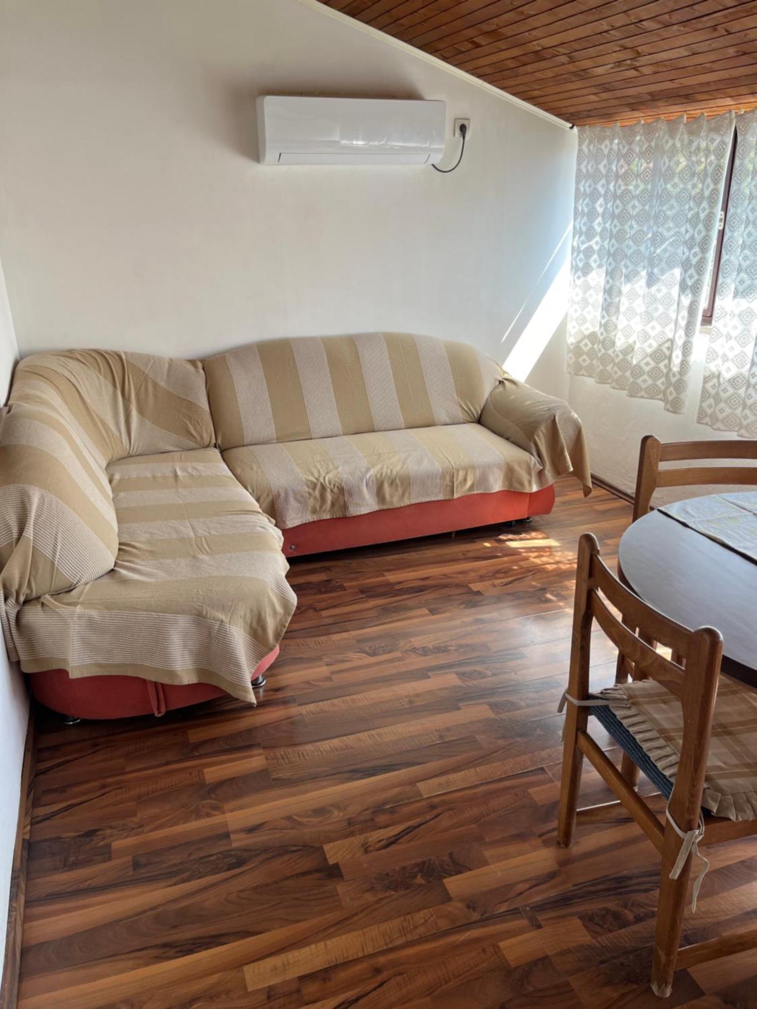 Three Bedroom Laura Split