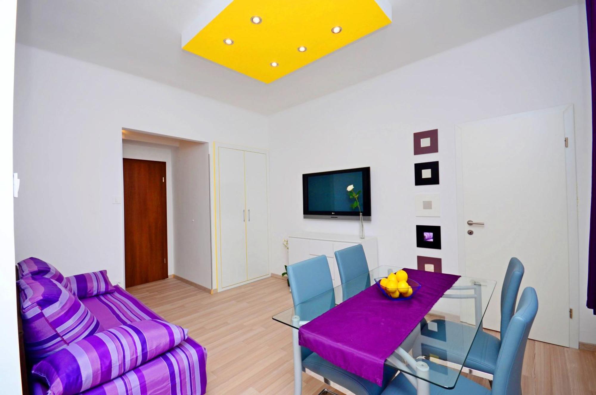Apartment Violet Sea Breeze