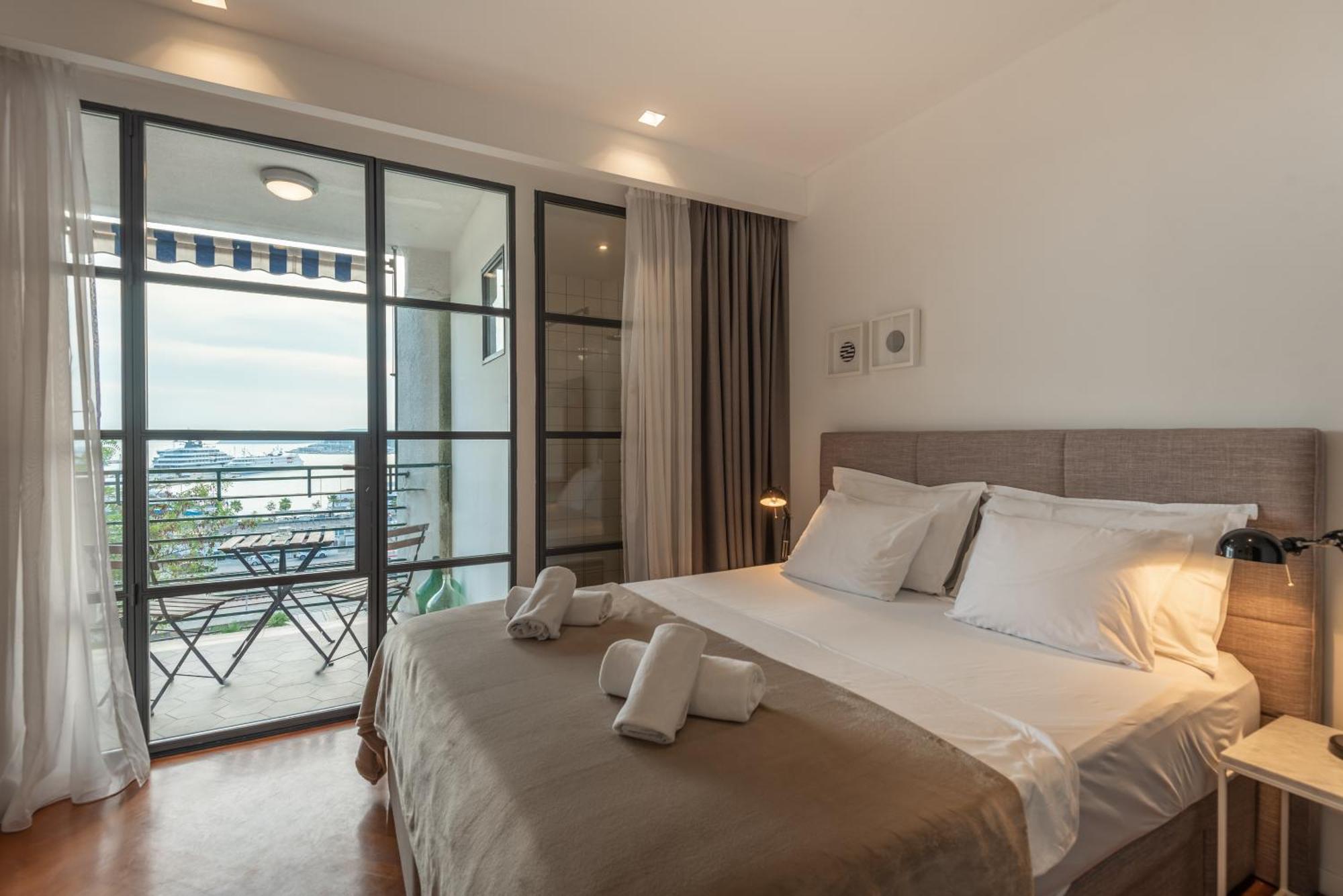 Bregos Superior - Unique Design 3-br - Unbelievable Panoramic View Of - Walking Distance From Unesco Palace And Bacvice - Free Parking - Buralux Apartment