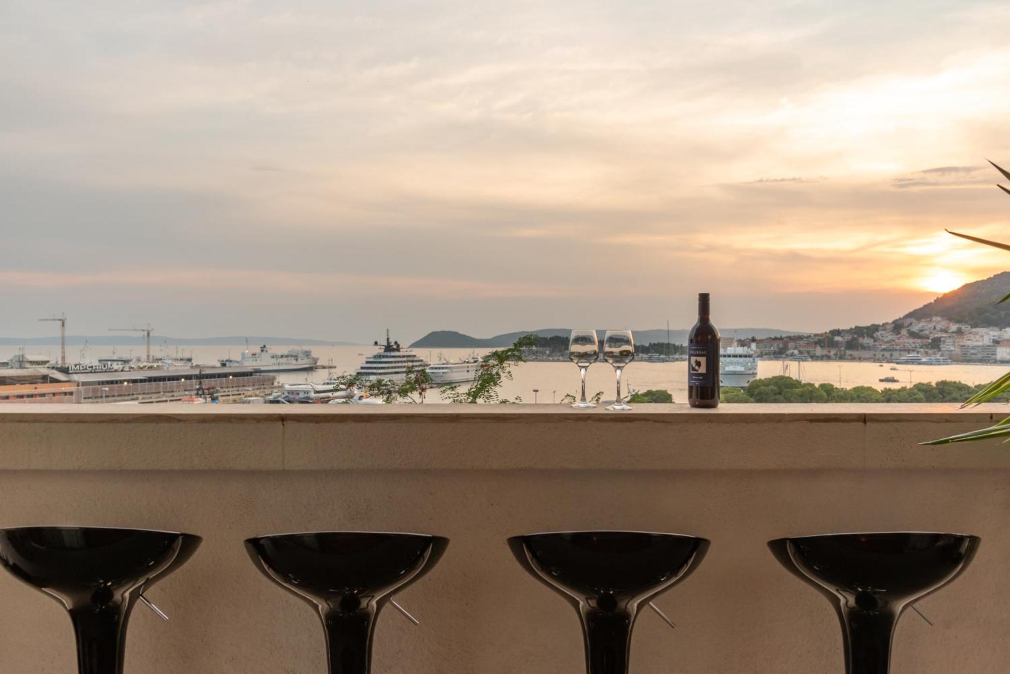 Bregos Superior - Unique Design 3-br - Unbelievable Panoramic View Of - Walking Distance From Unesco Palace And Bacvice - Free Parking - Buralux Apartment