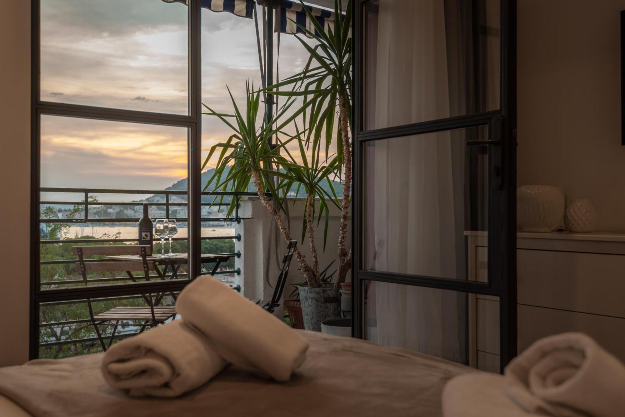 Bregos Superior - Unique Design 3-br - Unbelievable Panoramic View Of - Walking Distance From Unesco Palace And Bacvice - Free Parking - Buralux Split