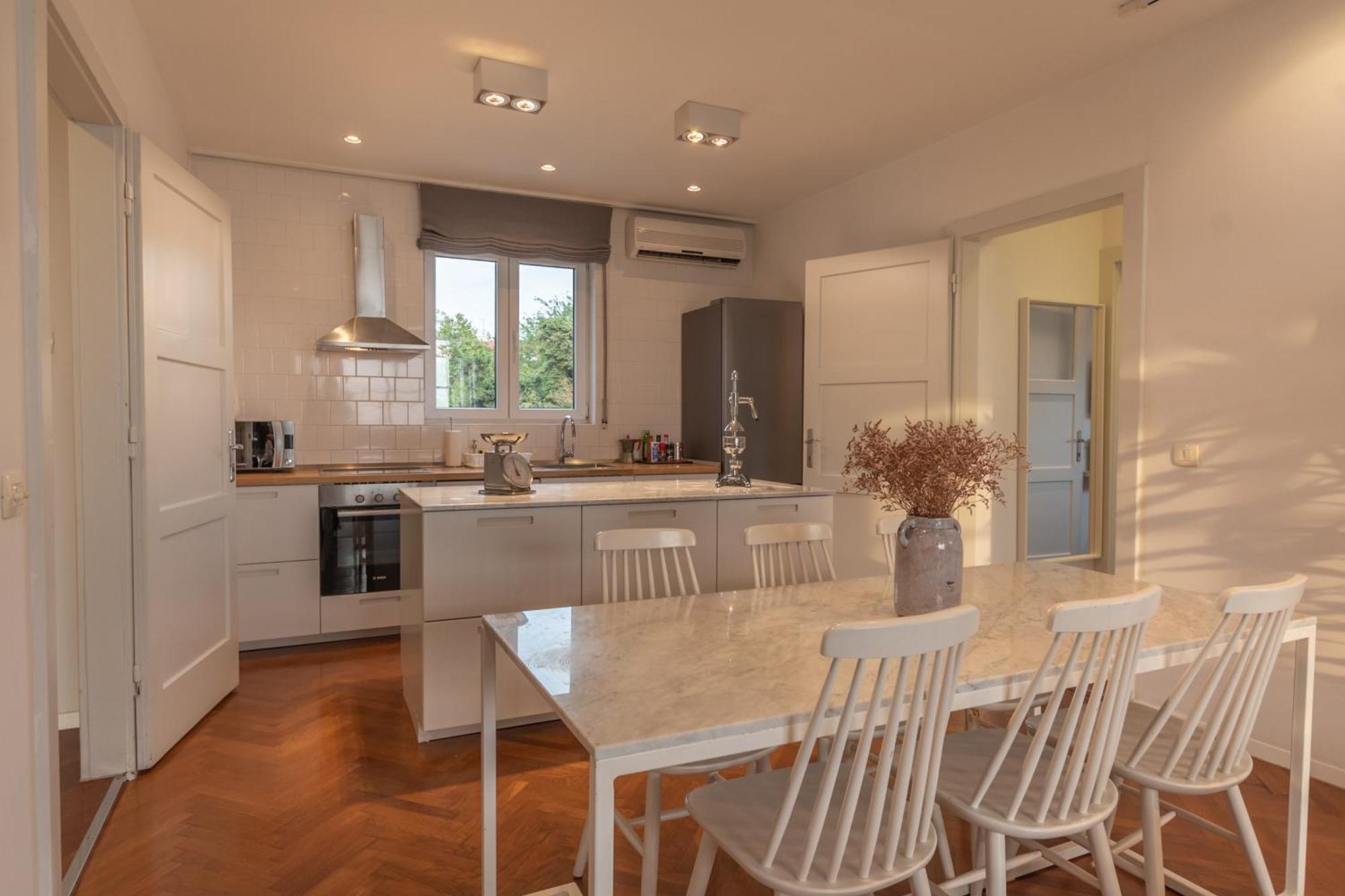 Bregos Superior - Unique Design 3-br - Unbelievable Panoramic View Of - Walking Distance From Unesco Palace And Bacvice - Free Parking - Buralux *
