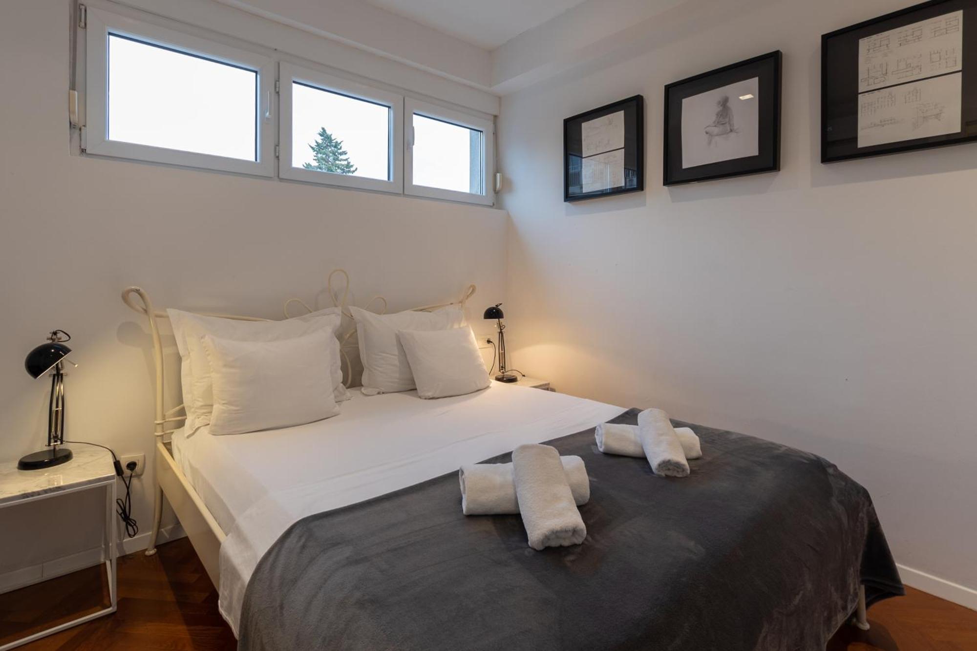Apartment Bregos Superior - Unique Design 3-br - Unbelievable Panoramic View Of - Walking Distance From Unesco Palace And Bacvice - Free Parking - Buralux Split