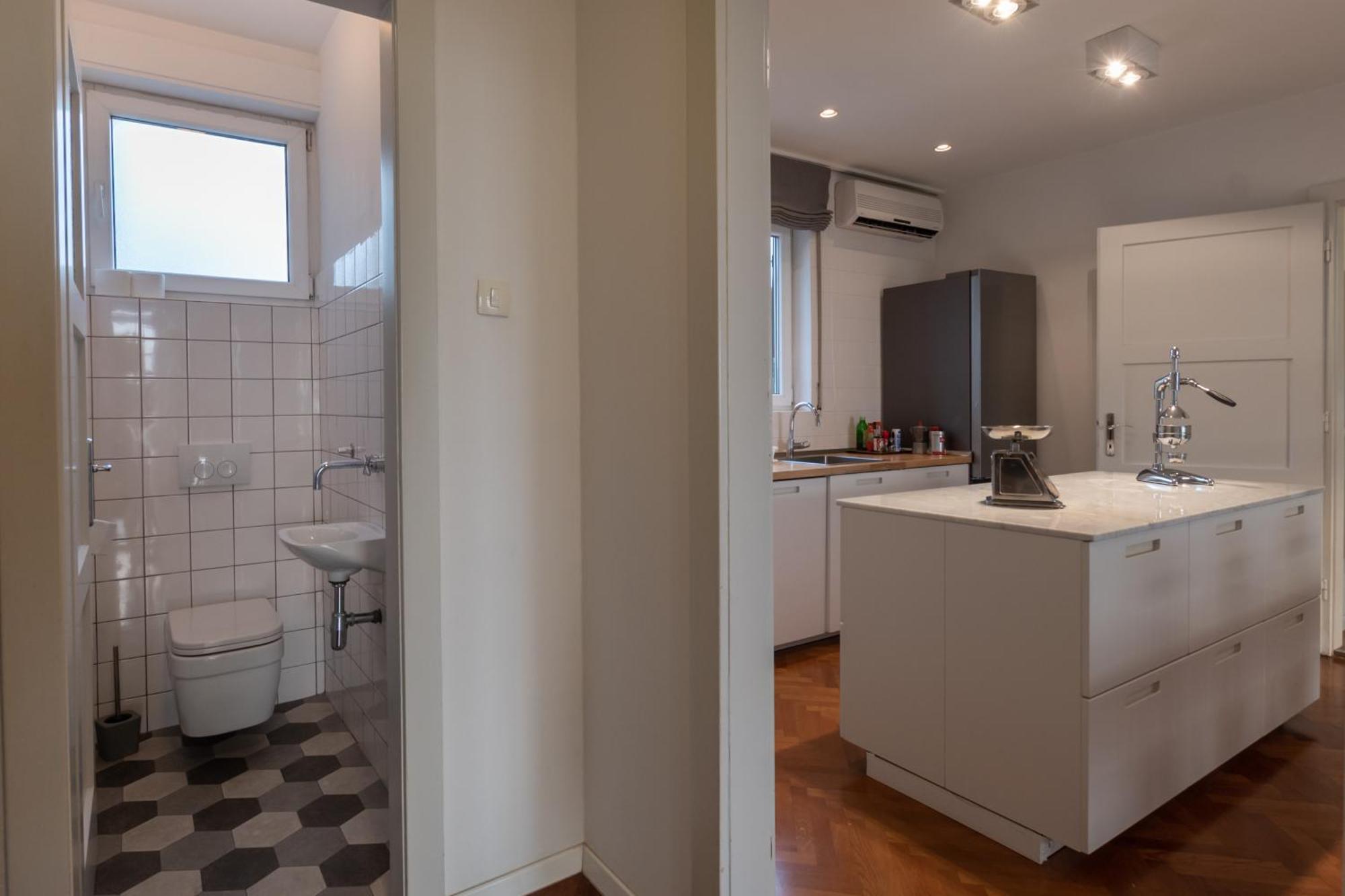 Apartment Bregos Superior - Unique Design 3-br - Unbelievable Panoramic View Of - Walking Distance From Unesco Palace And Bacvice - Free Parking - Buralux *