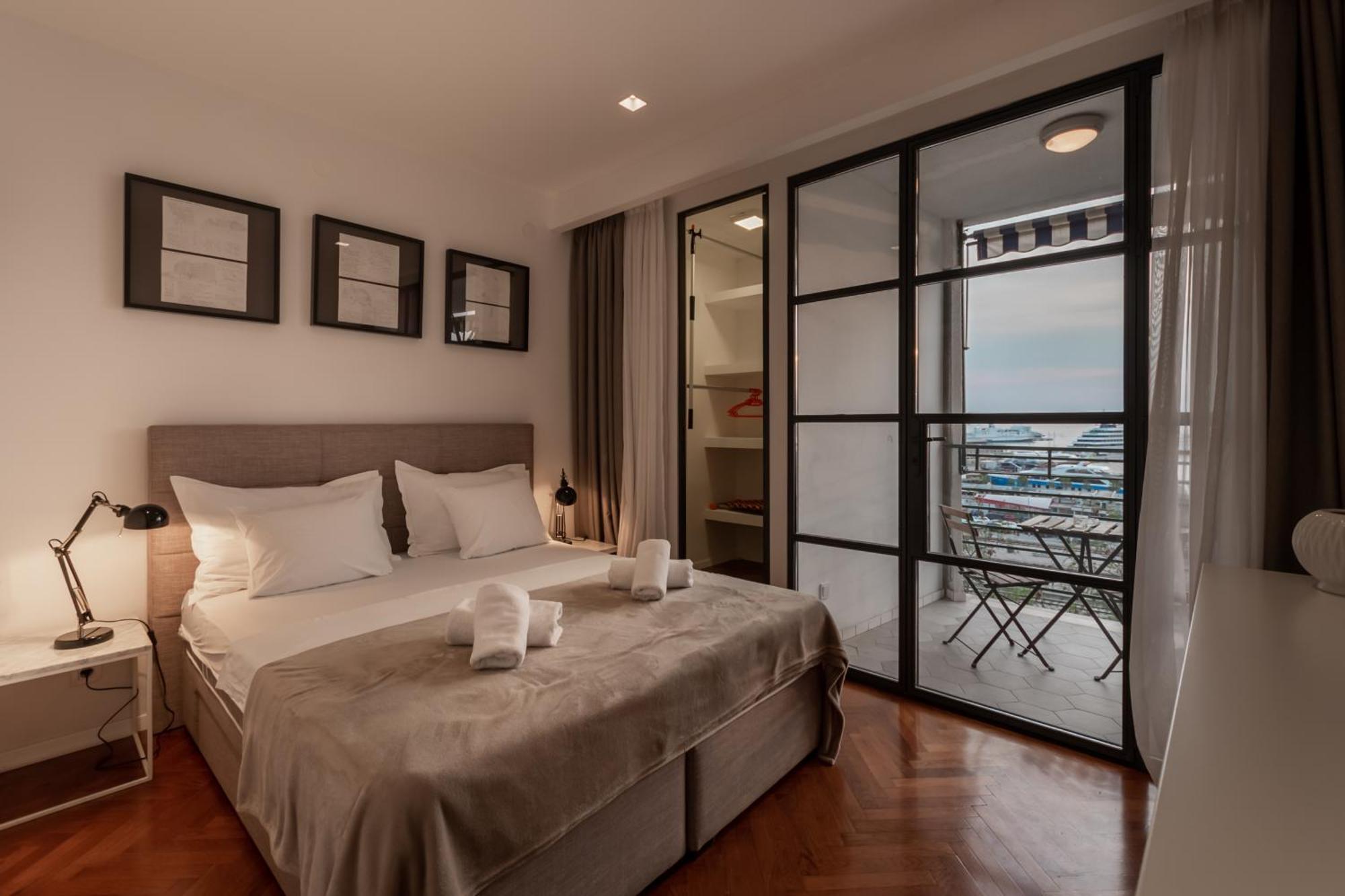 Bregos Superior - Unique Design 3-br - Unbelievable Panoramic View Of - Walking Distance From Unesco Palace And Bacvice - Free Parking - Buralux Split