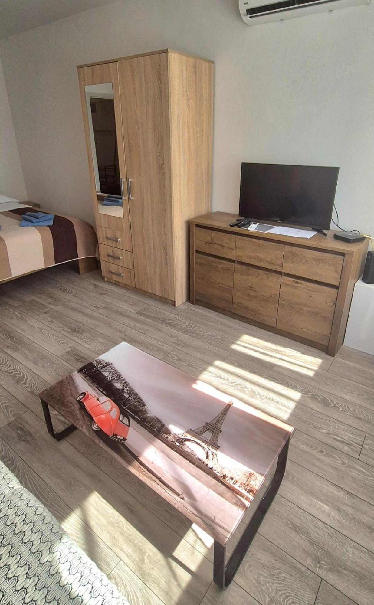 Indigo Apartment *