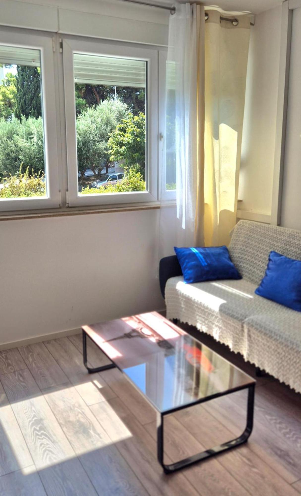 Indigo Apartment *