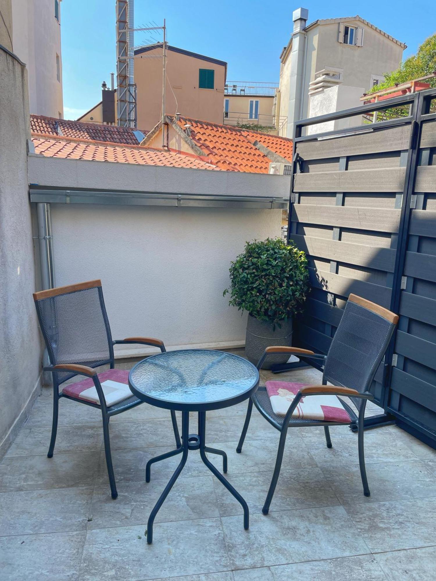 Rose Apartman