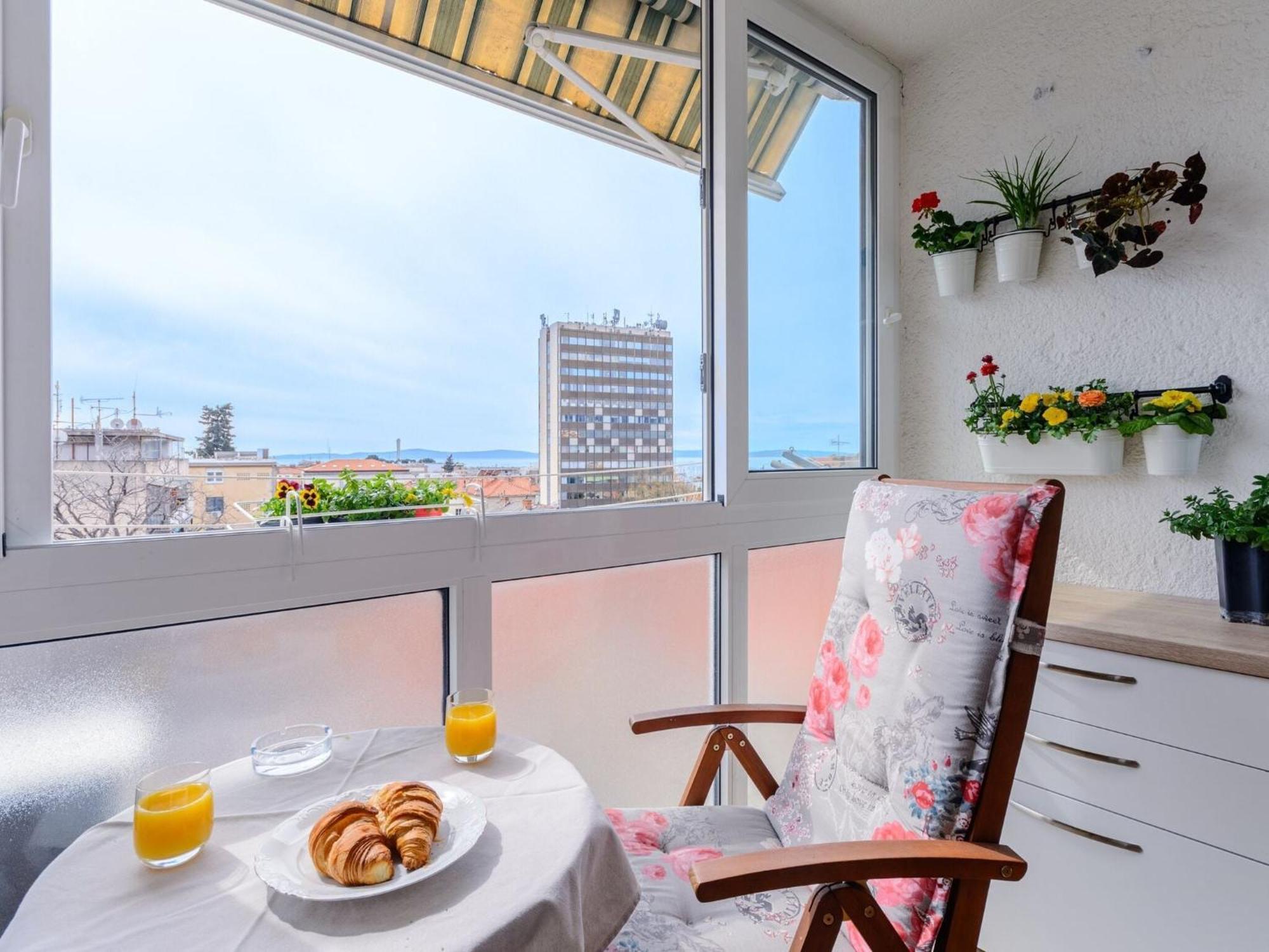Walk St - Comfort One Bedroom With Balcony And View A2