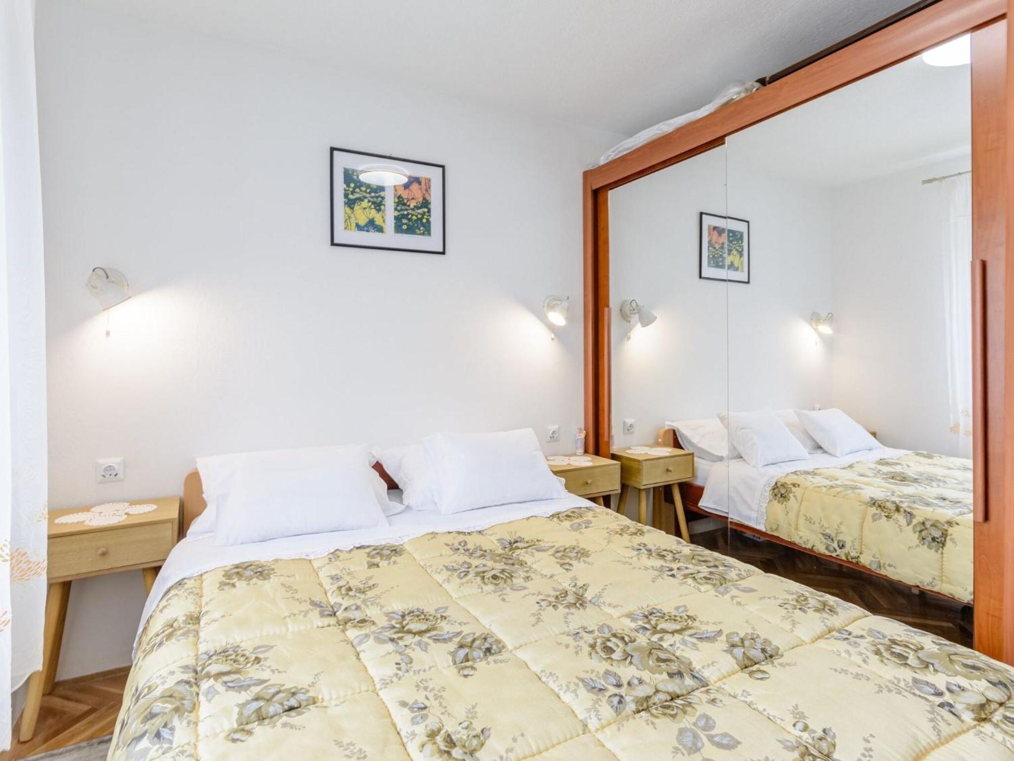 Walk St - Comfort One Bedroom With Balcony And View A2 Apartment *
