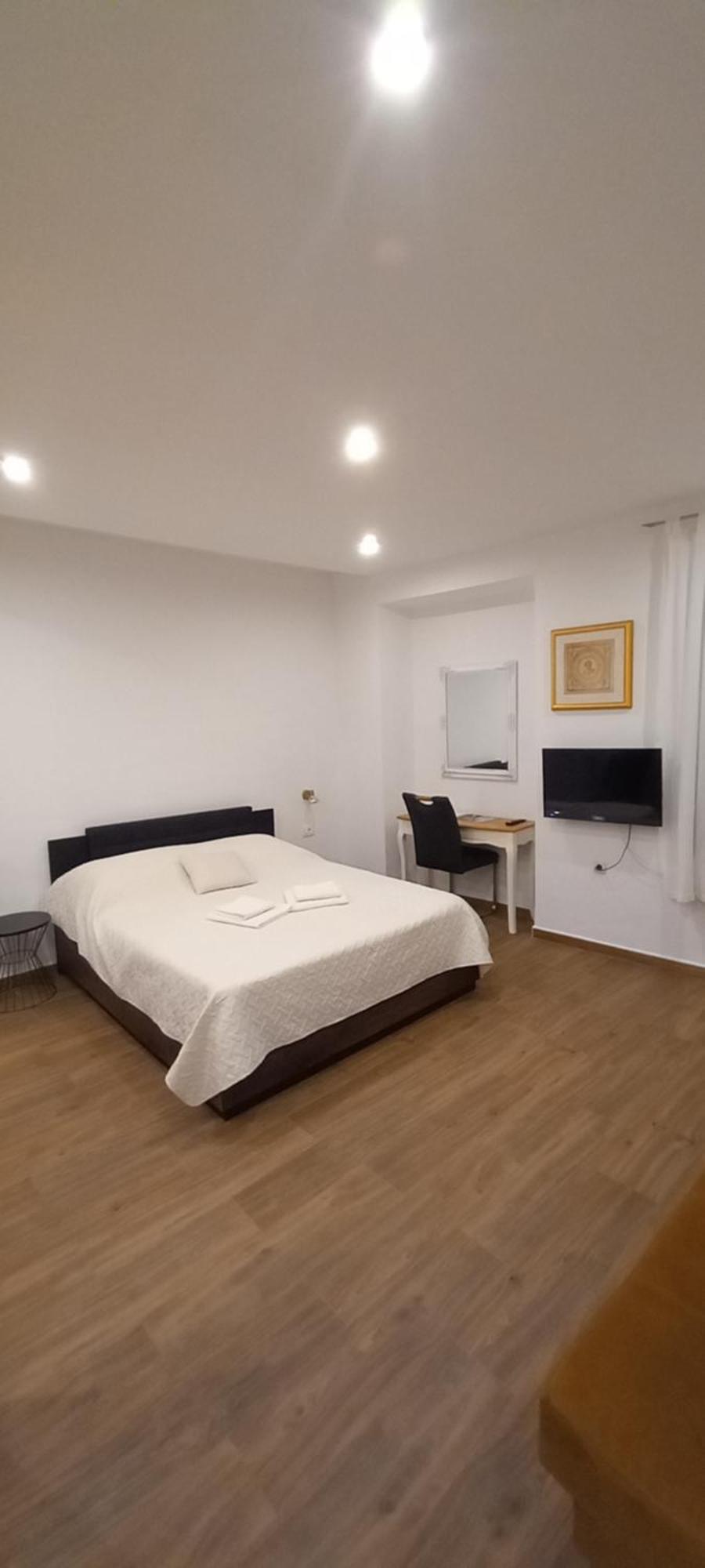 Josip Apartment