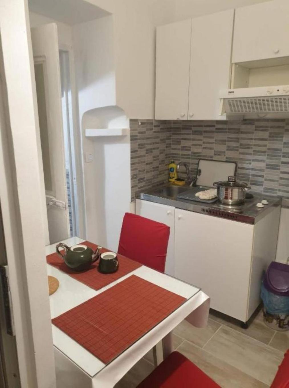 Apartment Iva - Modern Downtown *