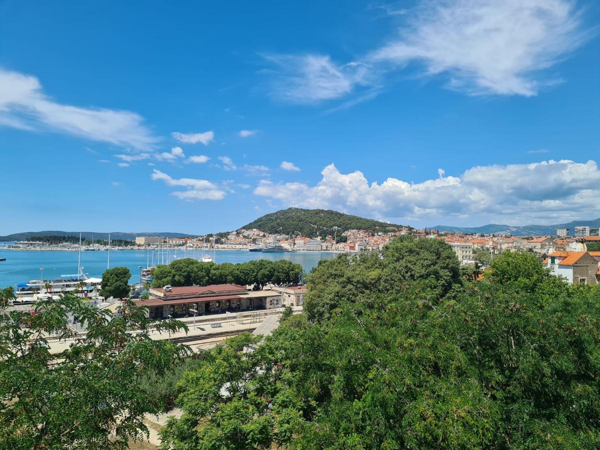 Bregos Superior - Unique Design 3-br - Unbelievable Panoramic View Of - Walking Distance From Unesco Palace And Bacvice - Free Parking - Buralux * Split