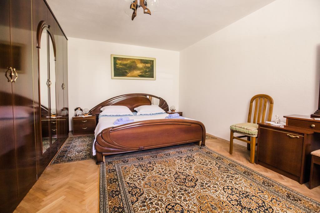 Apartment Mandalinski