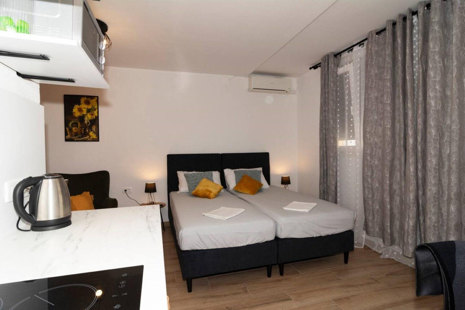 Edvard Apartment *