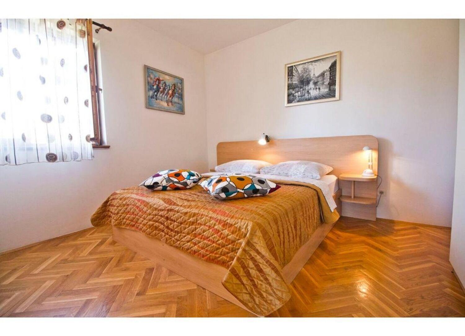 Apartment Mana